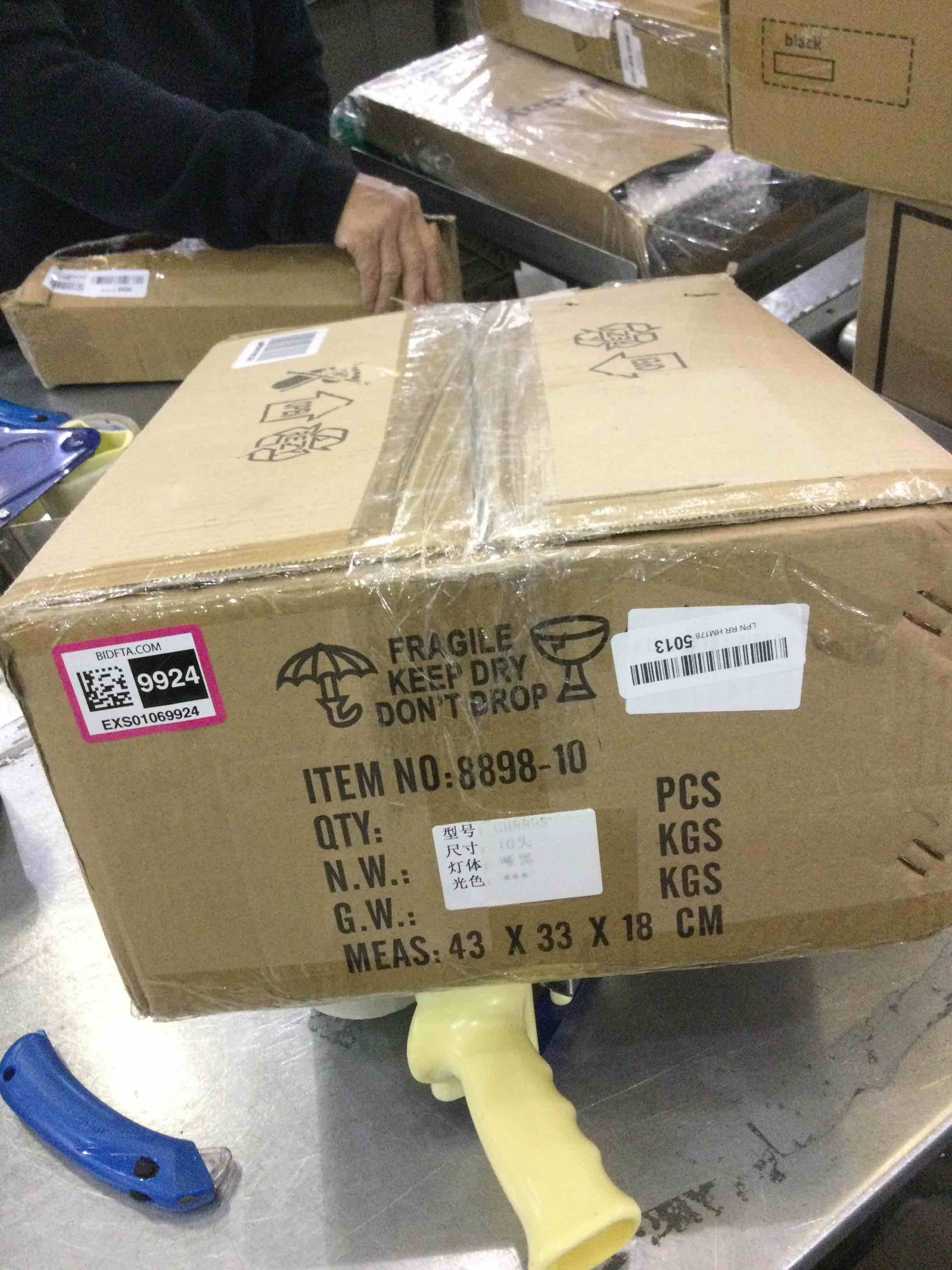 https://s3.amazonaws.com/lotting-images-prod/BargainHunt/EXS01069924_1707330549190.jpeg