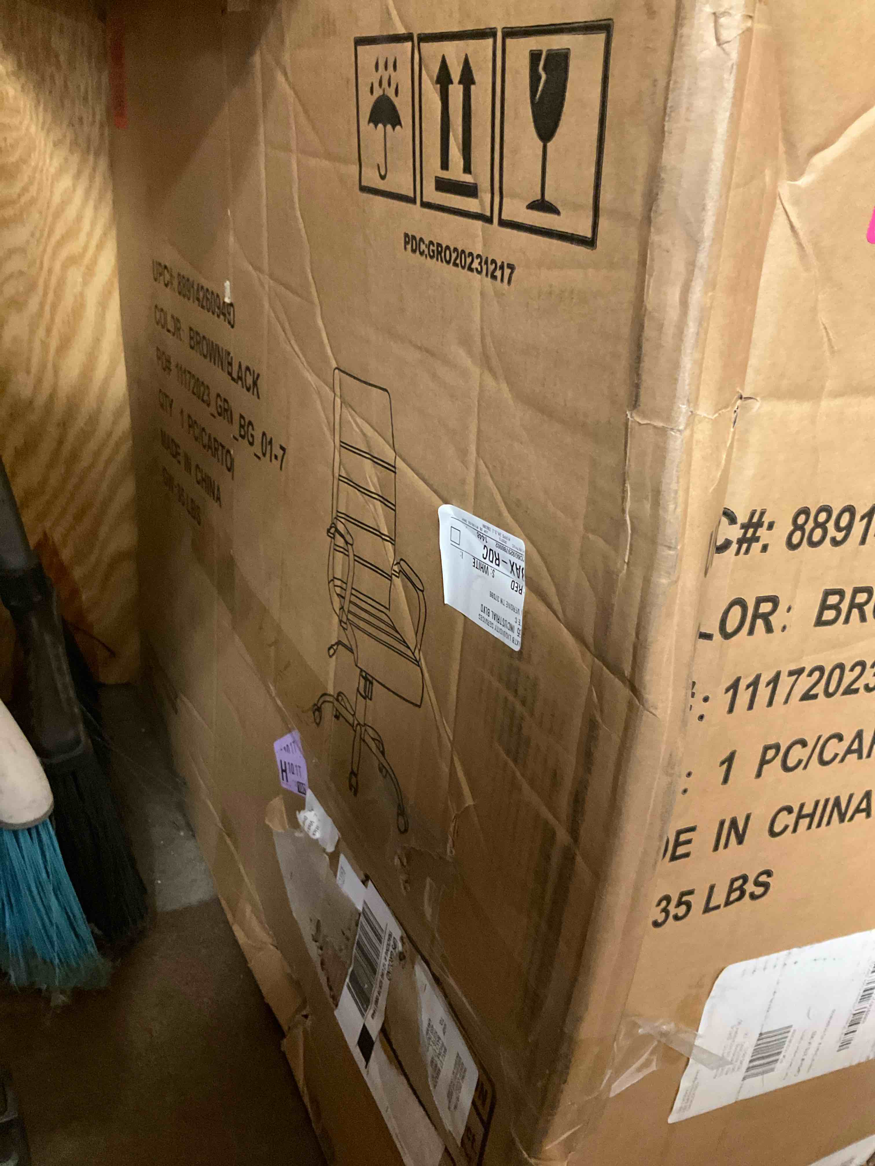 https://s3.amazonaws.com/lotting-images-prod/BargainHunt/EXS01070637_1721671165770.jpeg