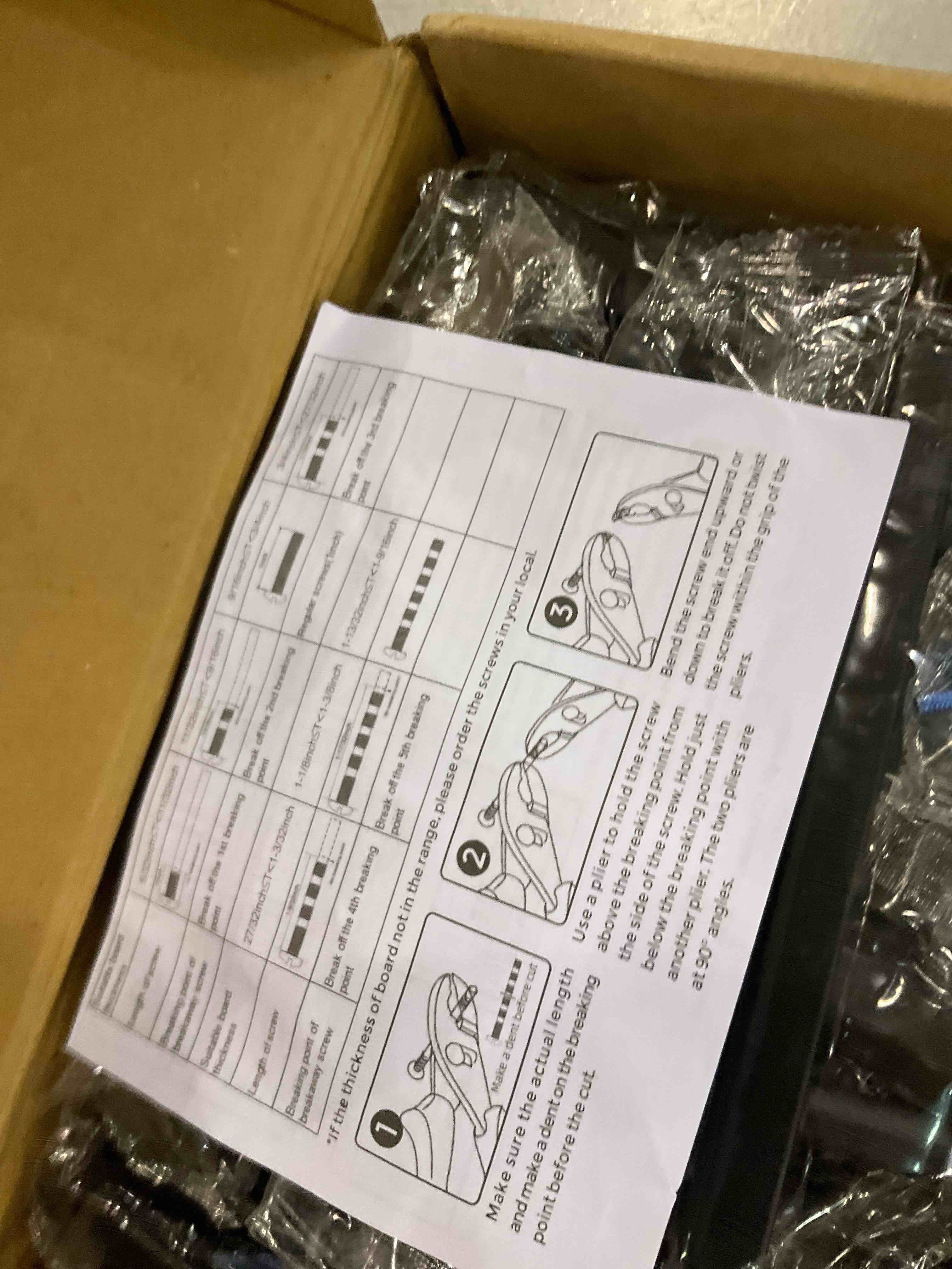 https://s3.amazonaws.com/lotting-images-prod/BargainHunt/EXS01078513_1709037346775.jpeg