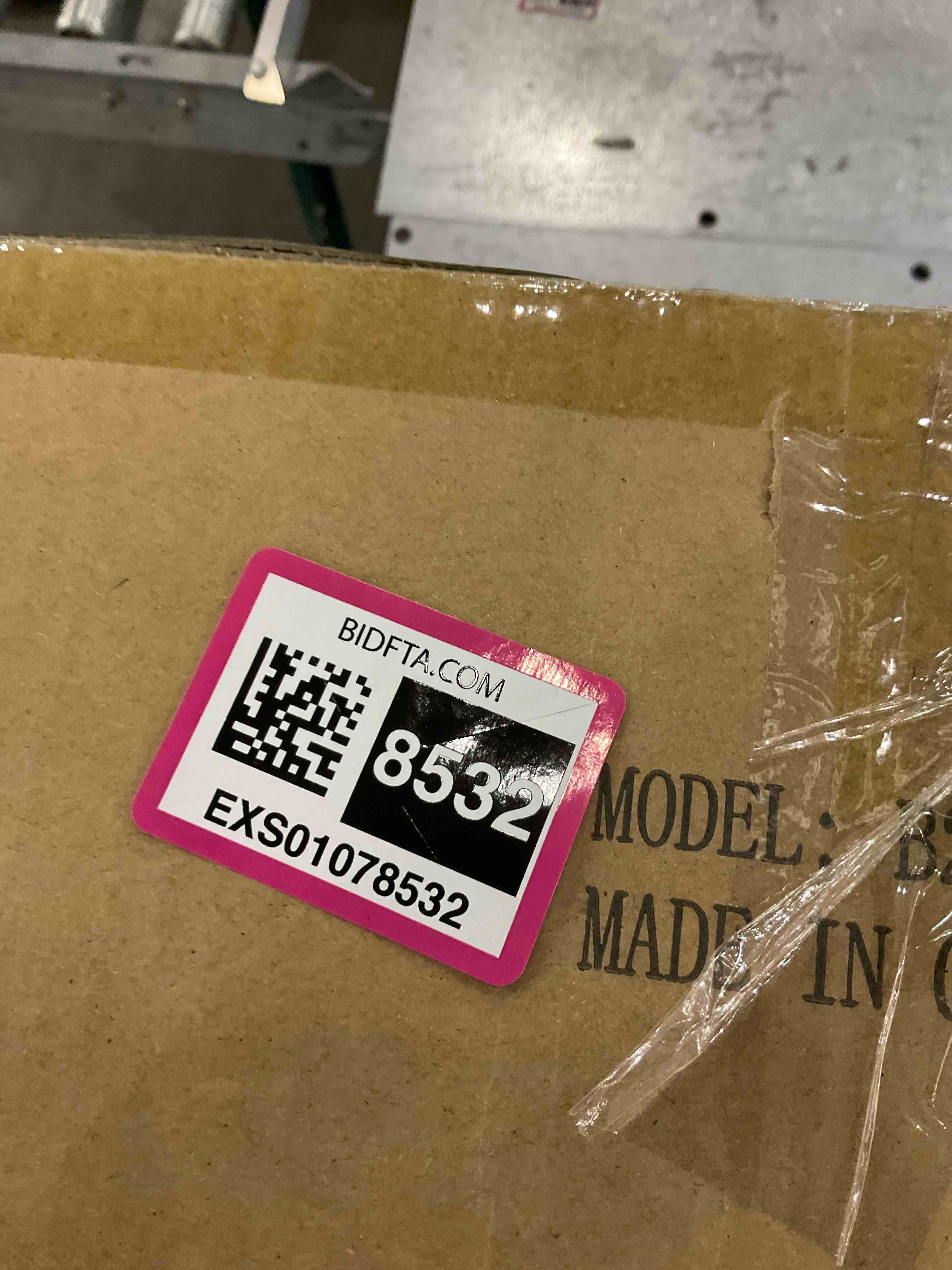 https://s3.amazonaws.com/lotting-images-prod/BargainHunt/EXS01078532_1709038912307.jpeg