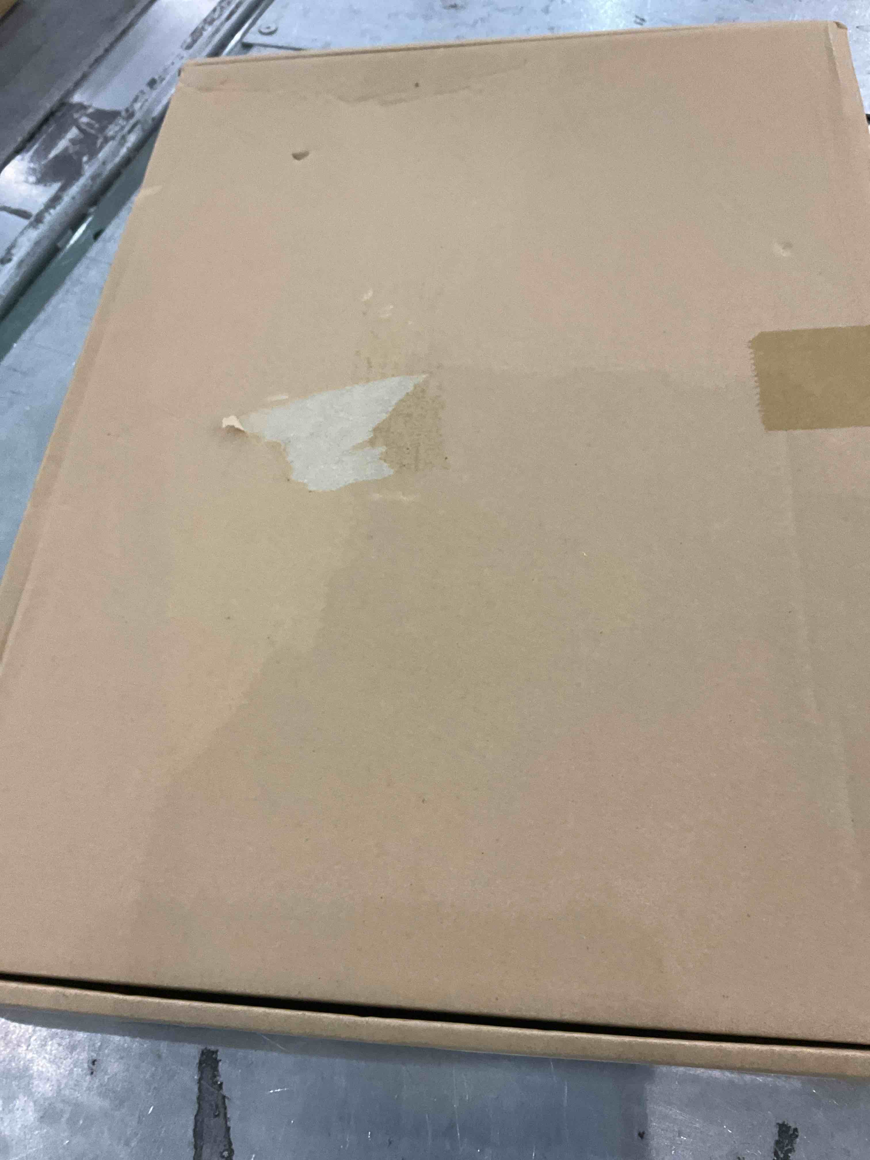 https://s3.amazonaws.com/lotting-images-prod/BargainHunt/EXS01078670_1709059745194.jpeg