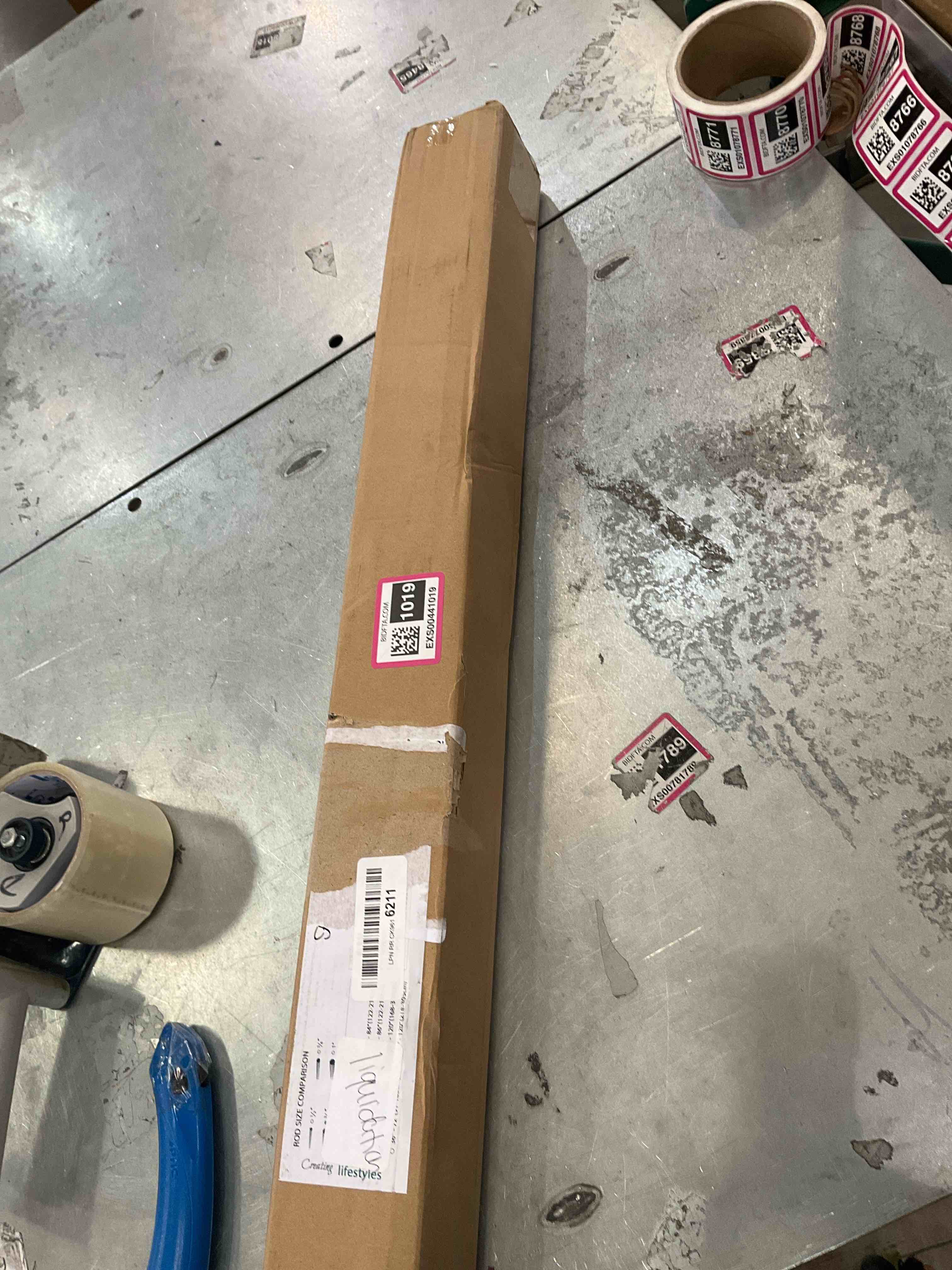 https://s3.amazonaws.com/lotting-images-prod/BargainHunt/EXS01078752_1710175828303.jpeg