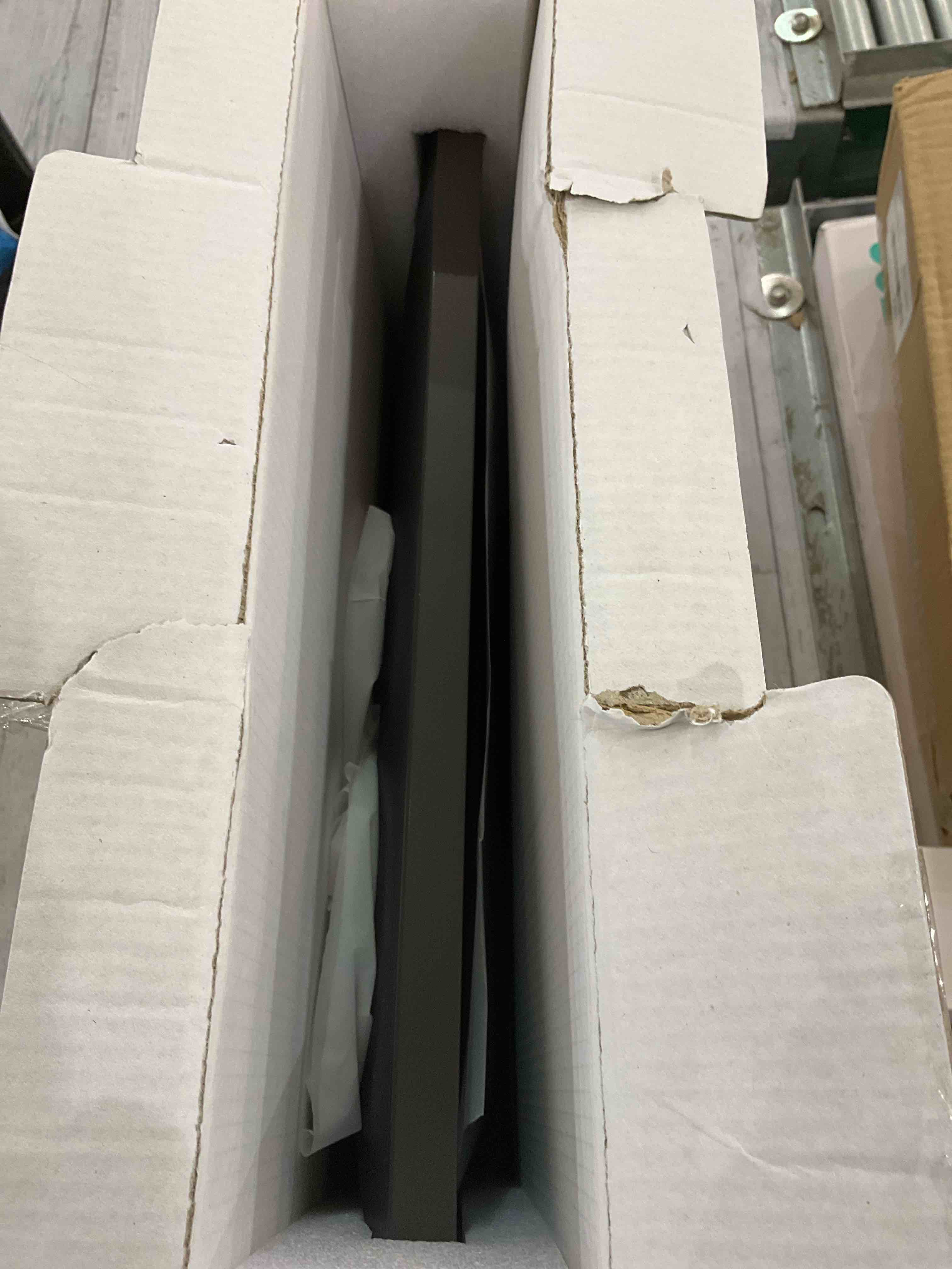 https://s3.amazonaws.com/lotting-images-prod/BargainHunt/EXS01079363_1706640672048.jpeg