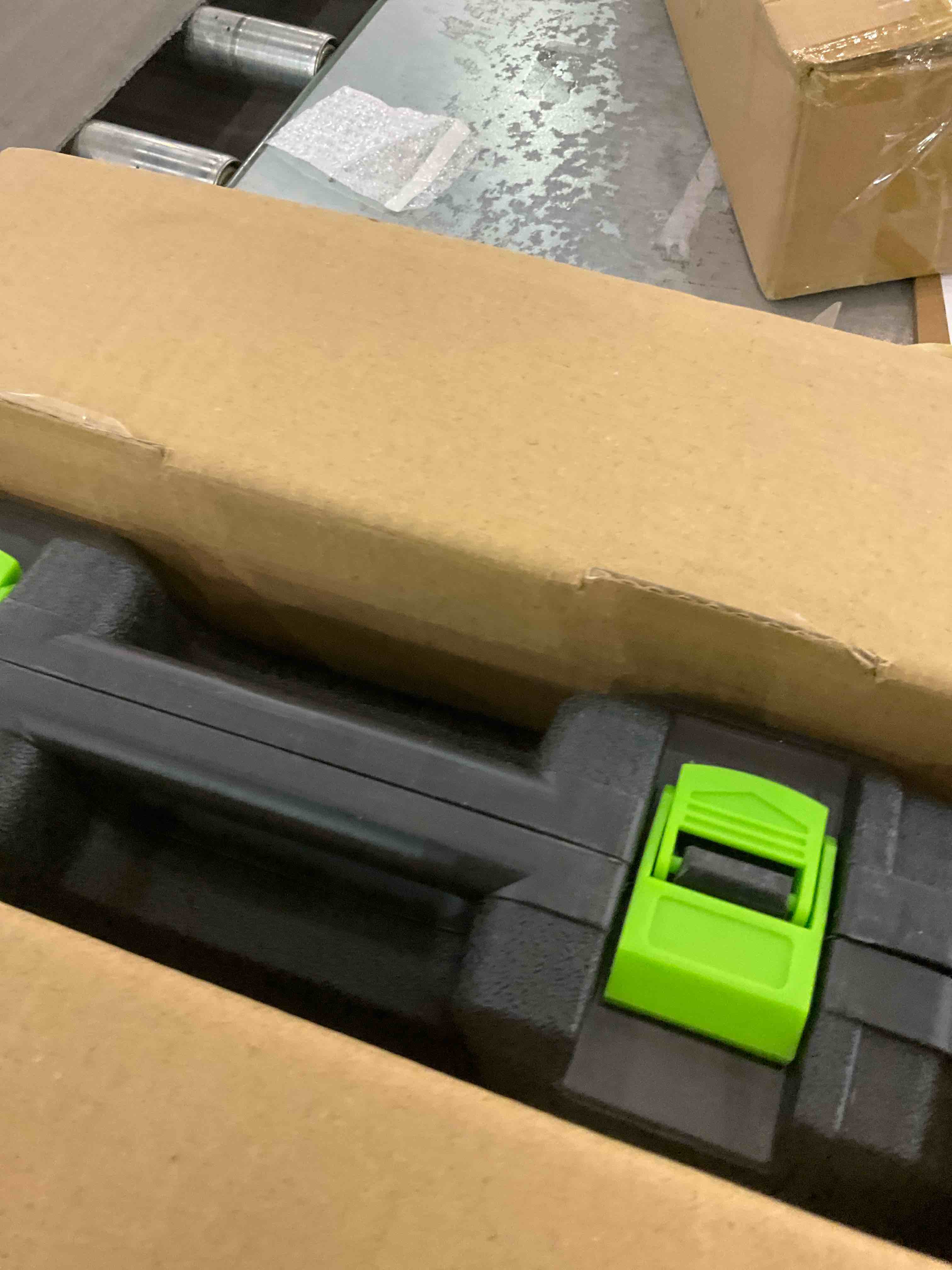 https://s3.amazonaws.com/lotting-images-prod/BargainHunt/EXS01079956_1706624518108.jpeg