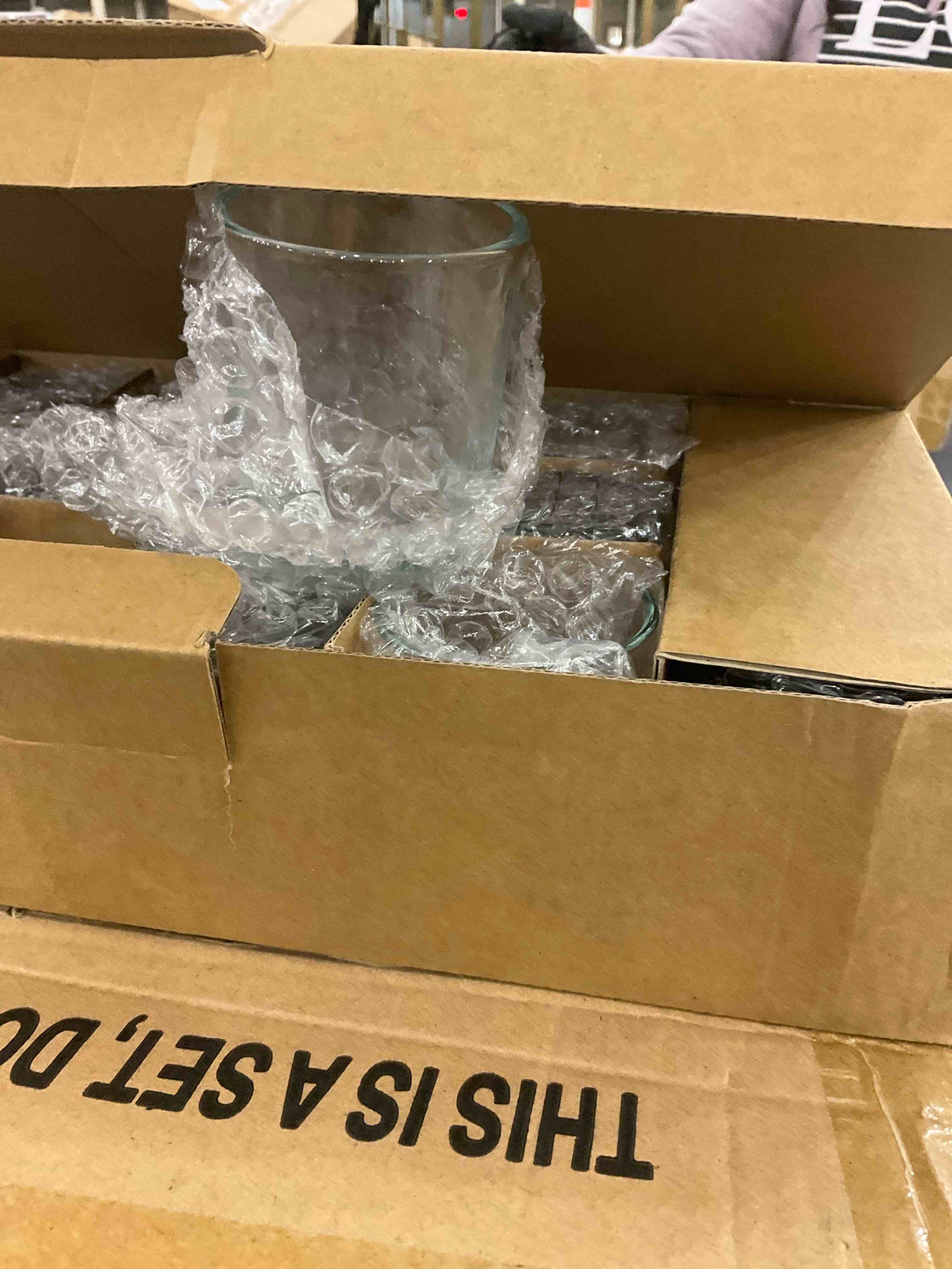 https://s3.amazonaws.com/lotting-images-prod/BargainHunt/EXS01080142_1707853112987.jpeg
