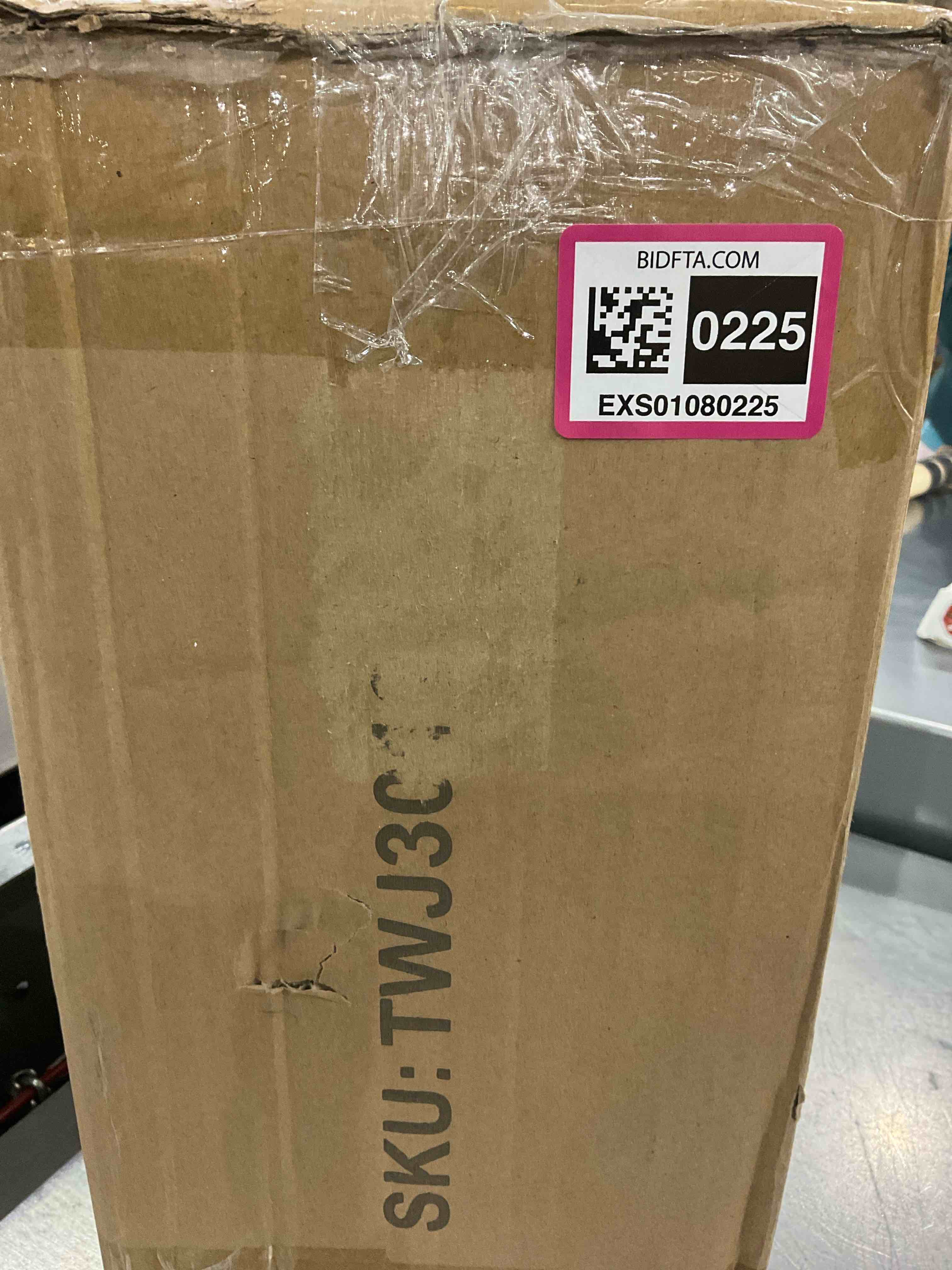 https://s3.amazonaws.com/lotting-images-prod/BargainHunt/EXS01080225_1707921599522.jpeg