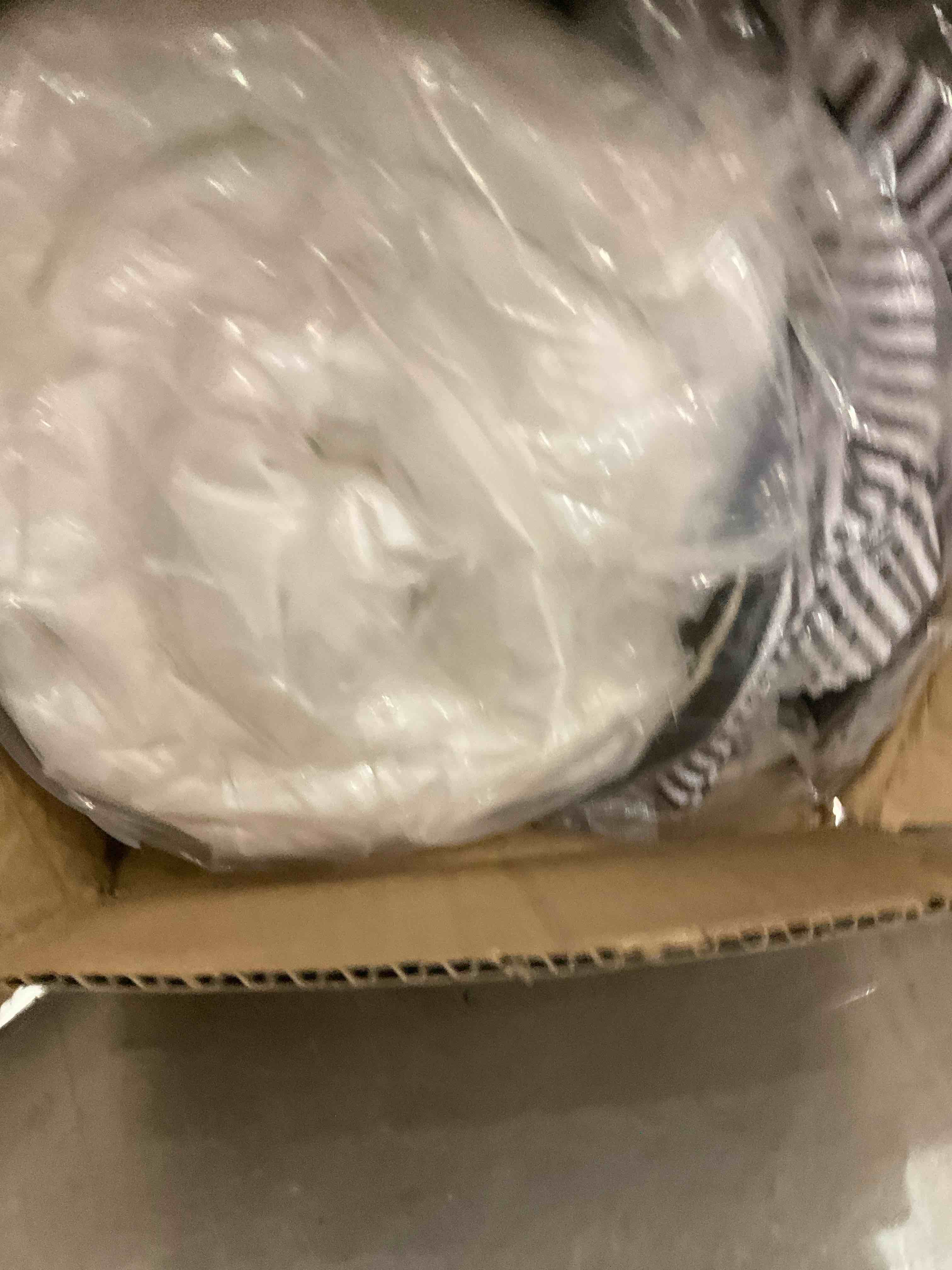 https://s3.amazonaws.com/lotting-images-prod/BargainHunt/EXS01080285_1707927611944.jpeg
