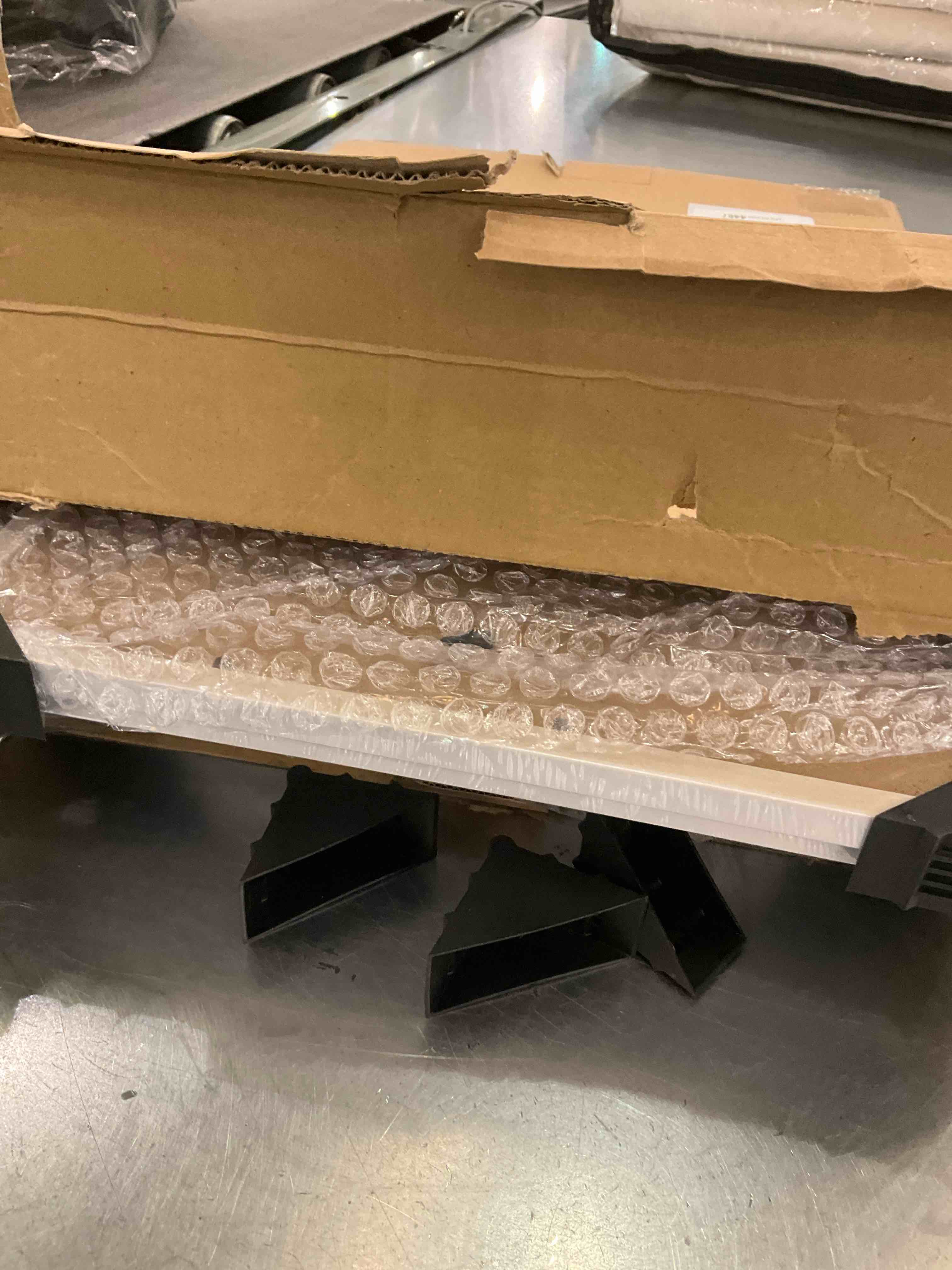 https://s3.amazonaws.com/lotting-images-prod/BargainHunt/EXS01080329_1707934518231.jpeg