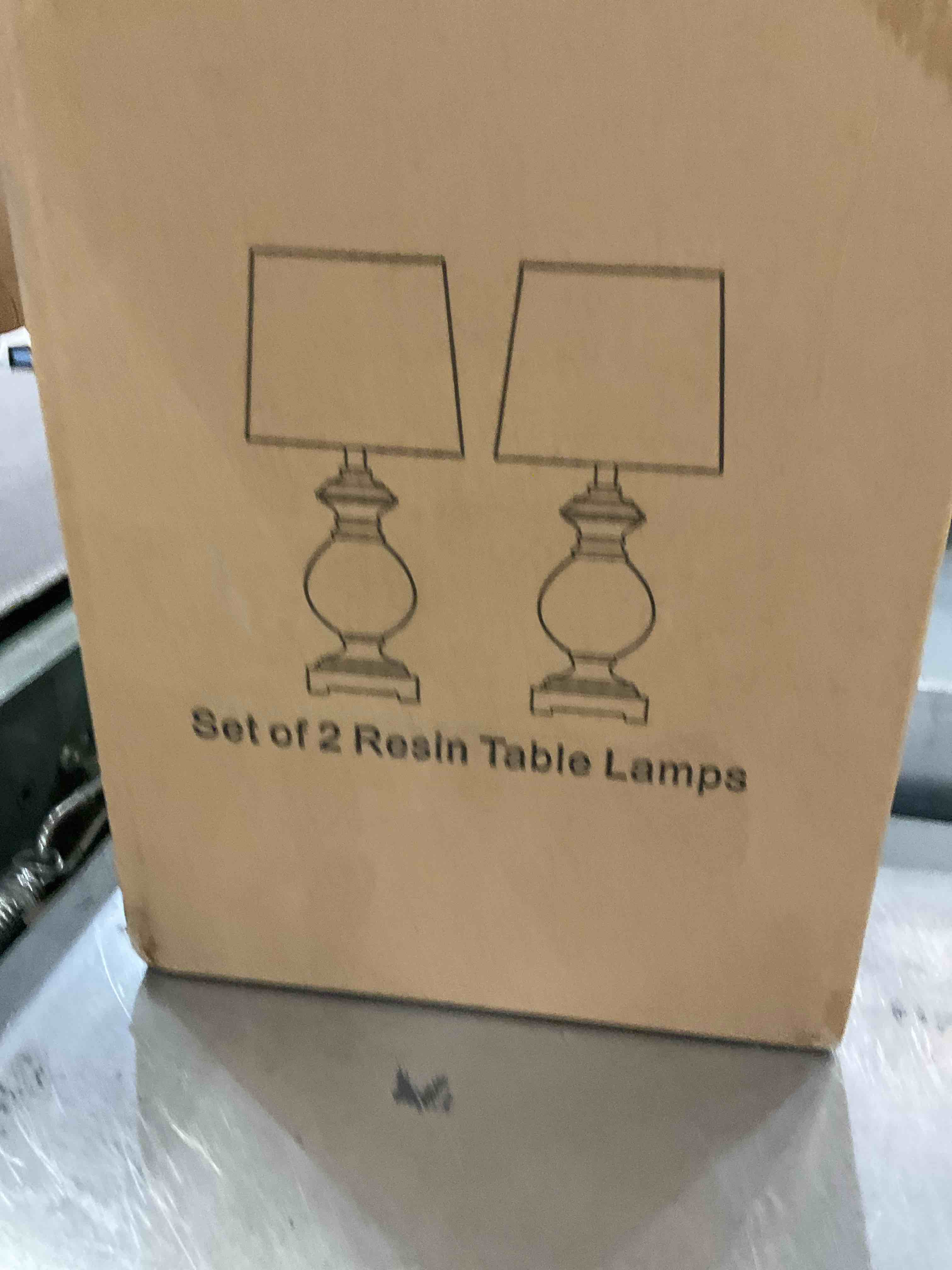 https://s3.amazonaws.com/lotting-images-prod/BargainHunt/EXS01080349_1707935987013.jpeg