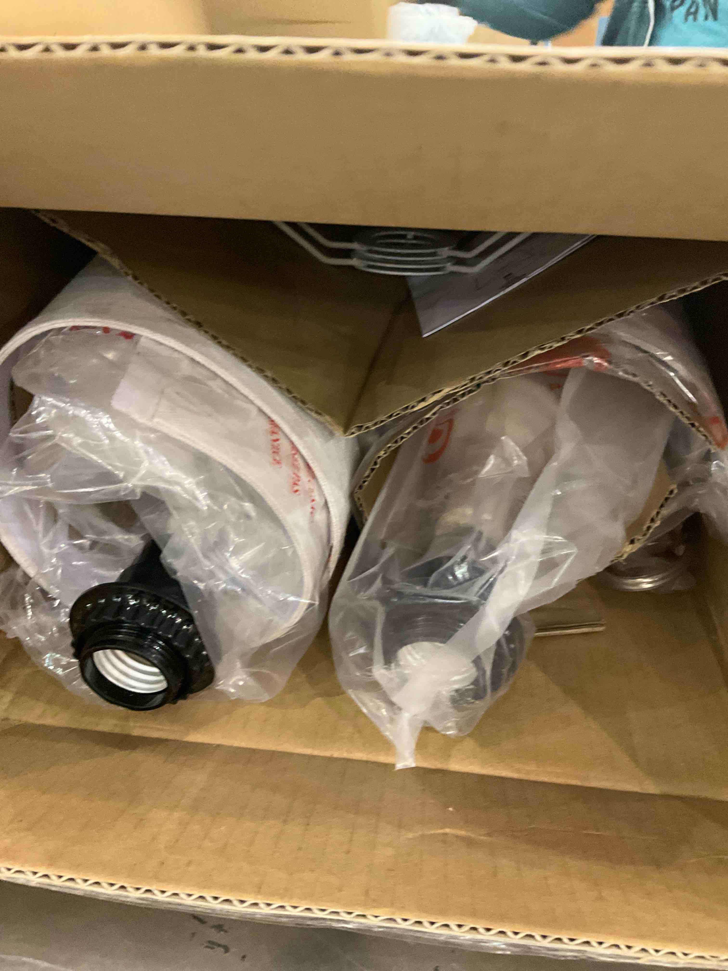 https://s3.amazonaws.com/lotting-images-prod/BargainHunt/EXS01080349_1707936005612.jpeg