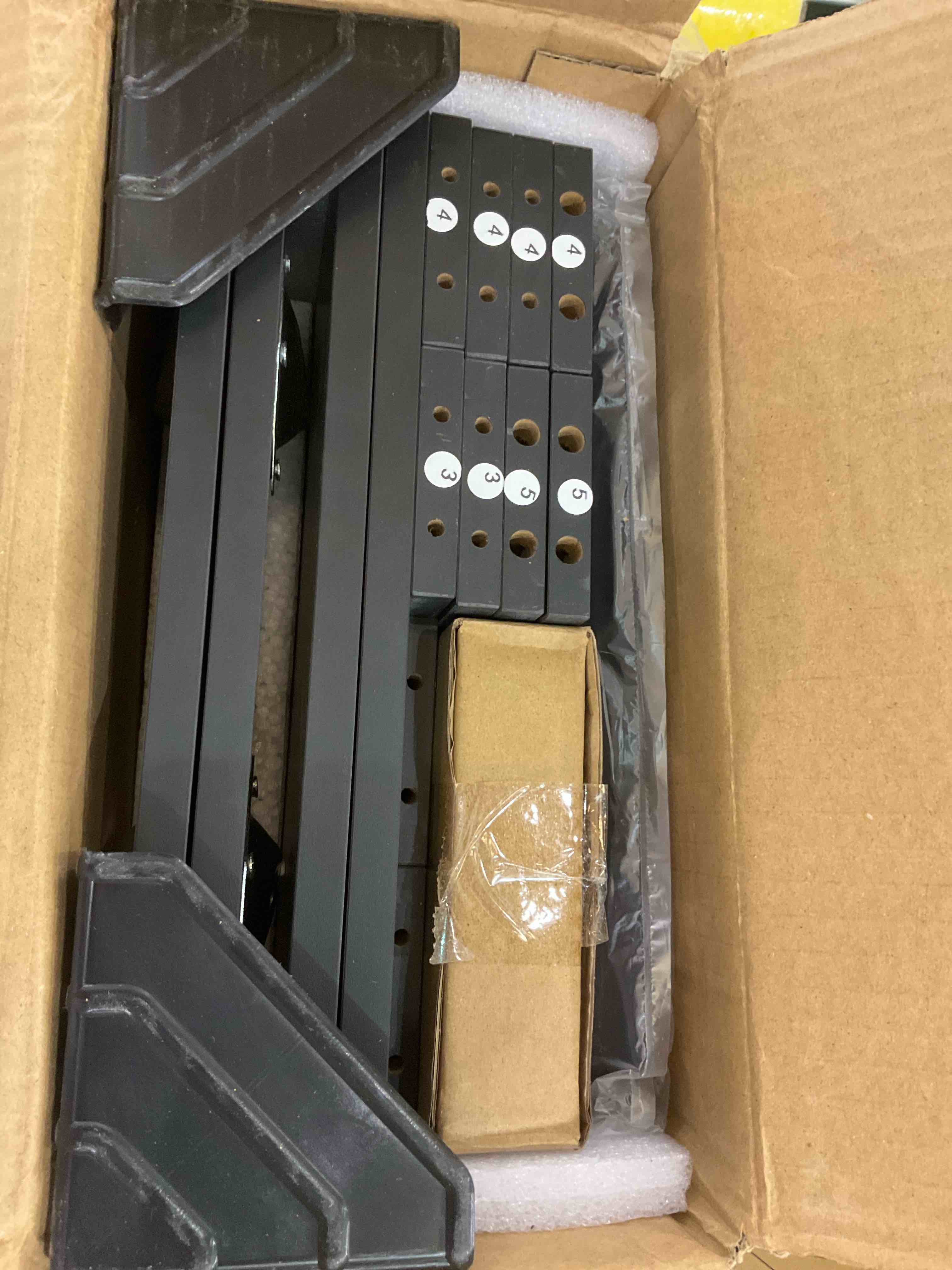 https://s3.amazonaws.com/lotting-images-prod/BargainHunt/EXS01080605_1708530432913.jpeg