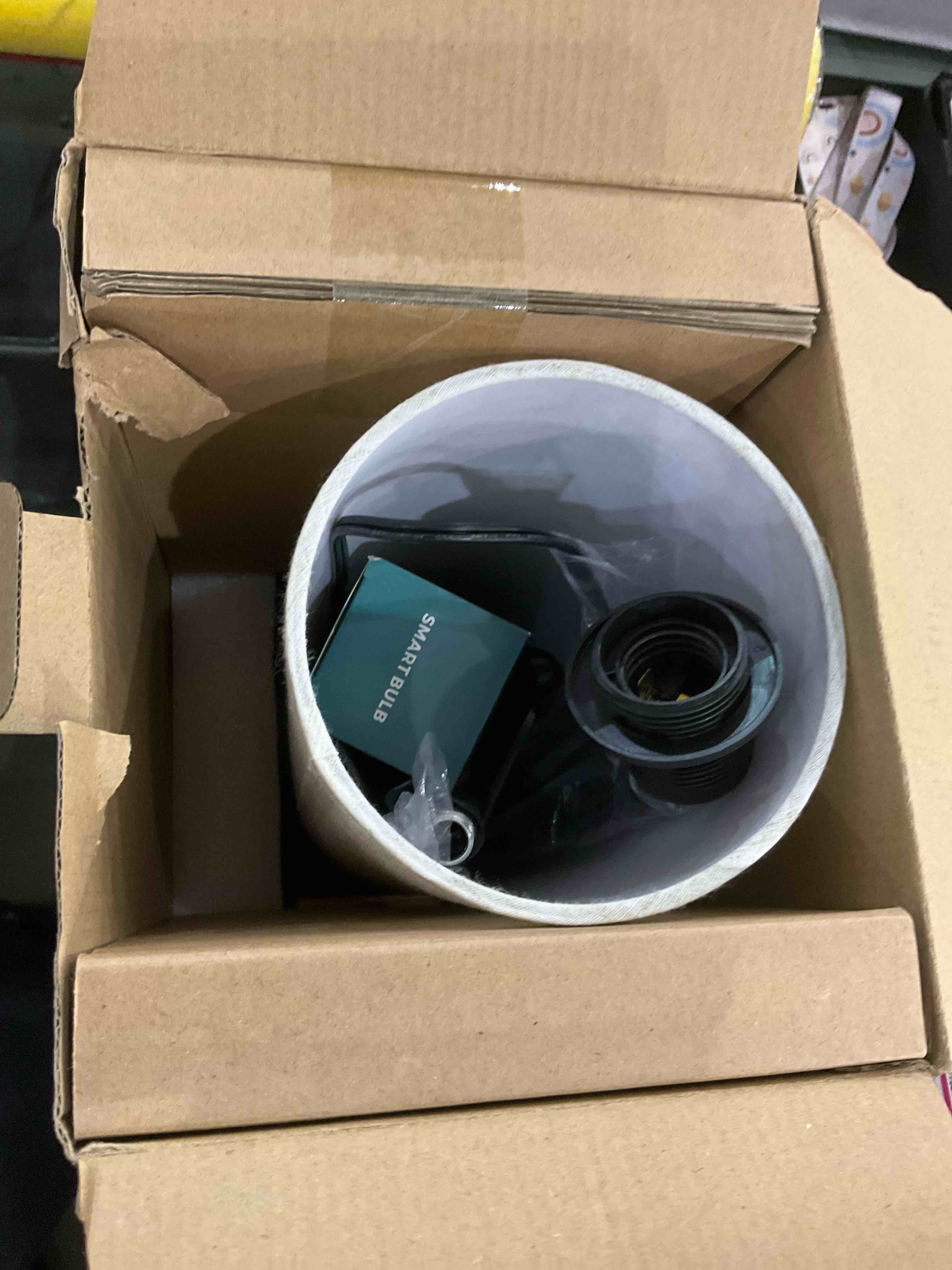 https://s3.amazonaws.com/lotting-images-prod/BargainHunt/EXS01080734_1708625179539.jpeg