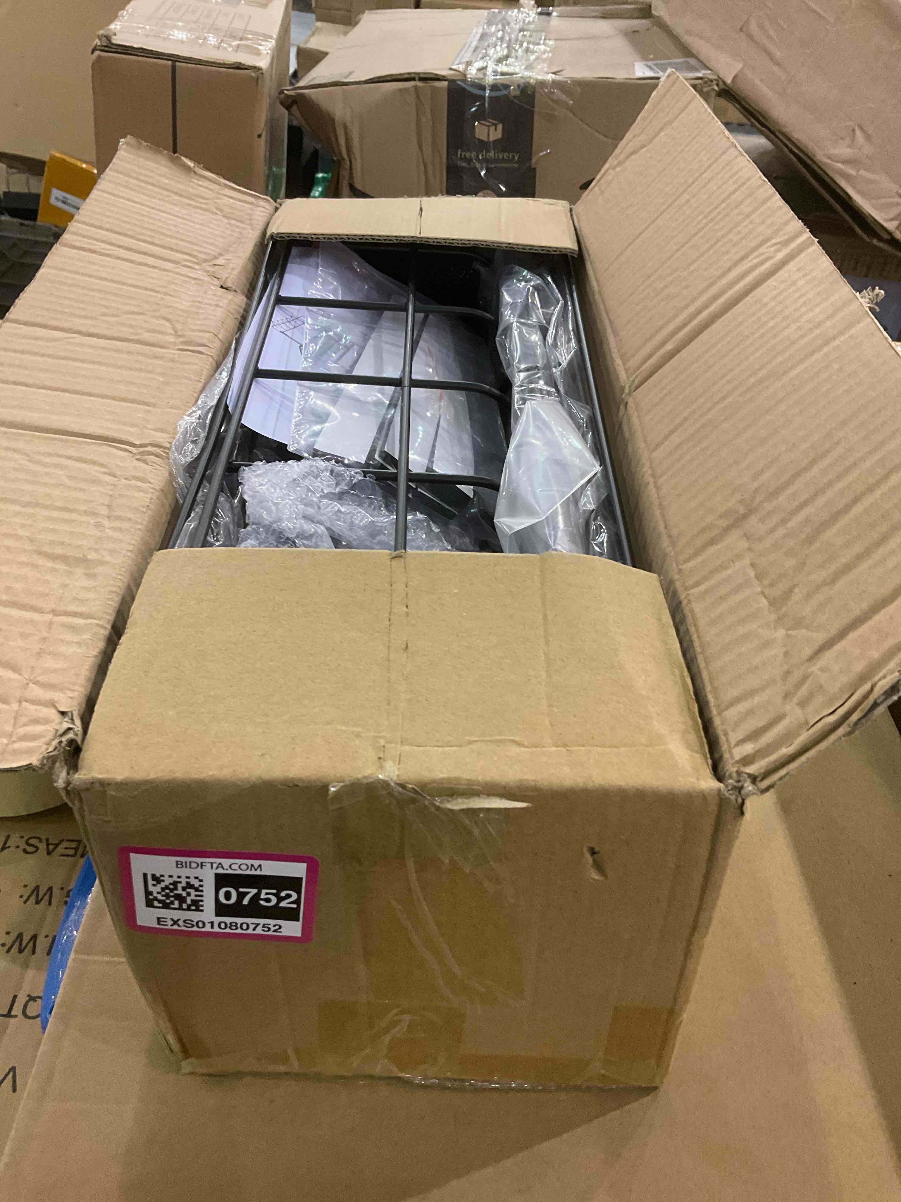 https://s3.amazonaws.com/lotting-images-prod/BargainHunt/EXS01080752_1708626654174.jpeg