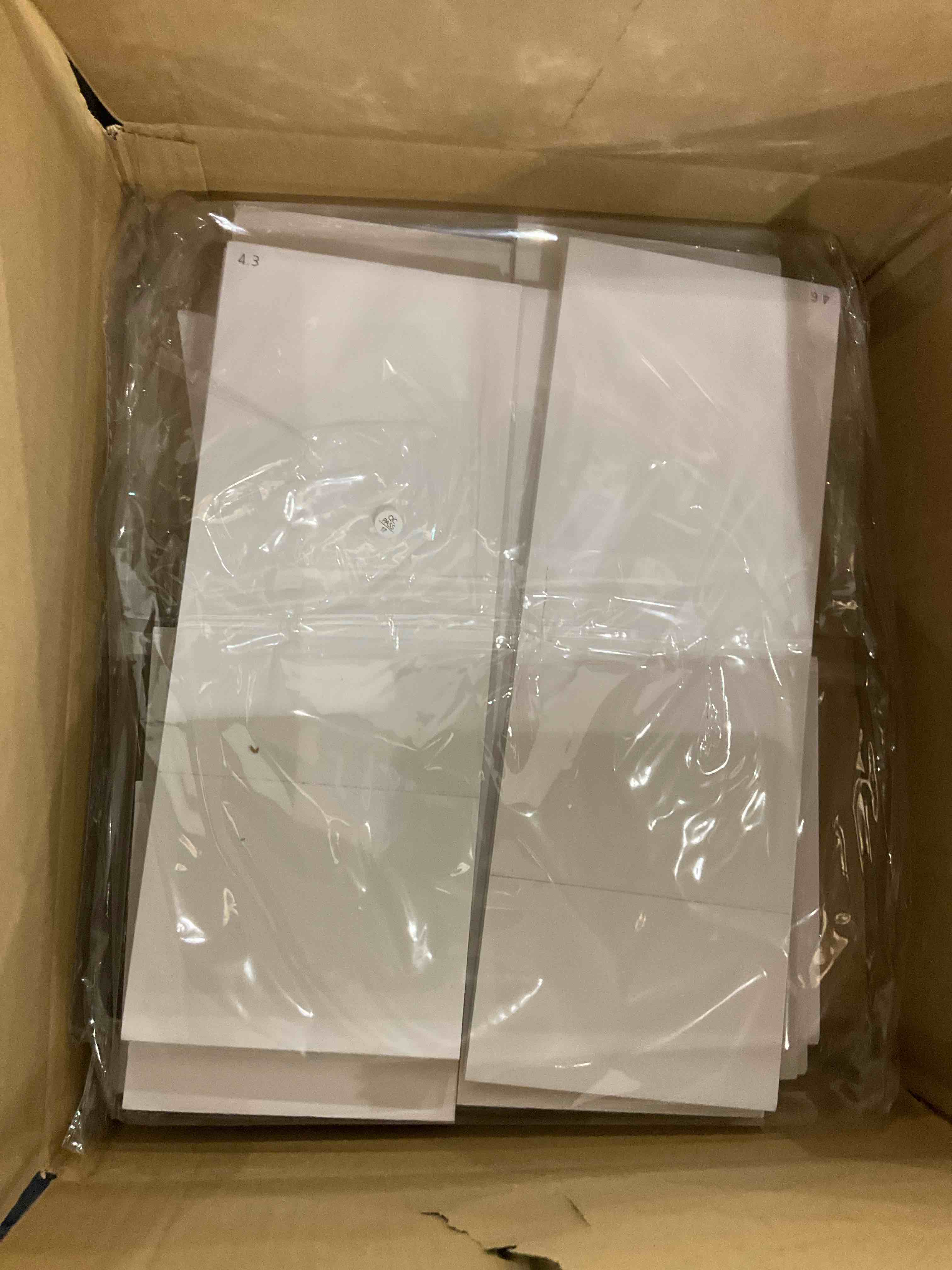 https://s3.amazonaws.com/lotting-images-prod/BargainHunt/EXS01080964_1709040584402.jpeg