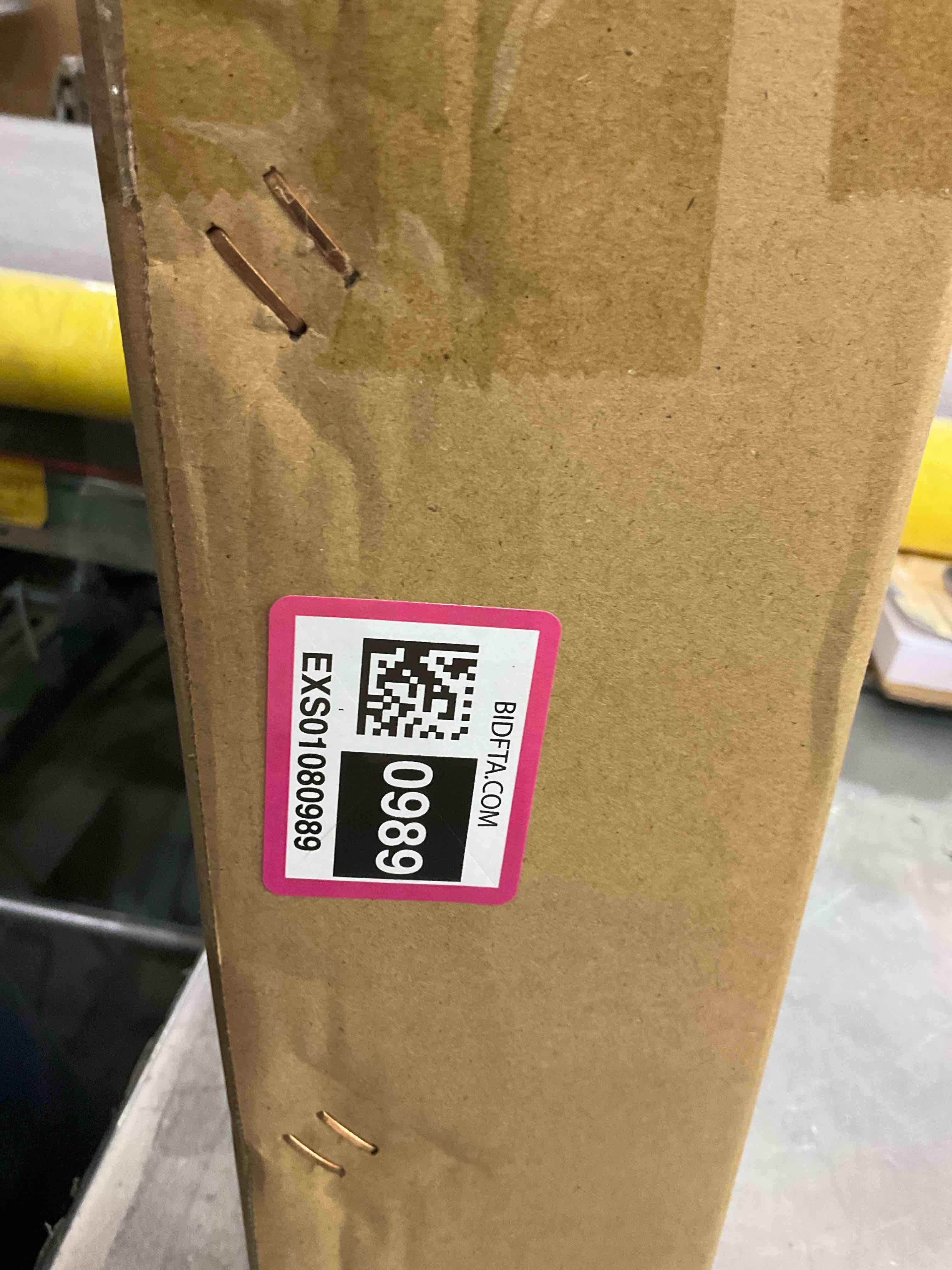 https://s3.amazonaws.com/lotting-images-prod/BargainHunt/EXS01080989_1709046995259.jpeg