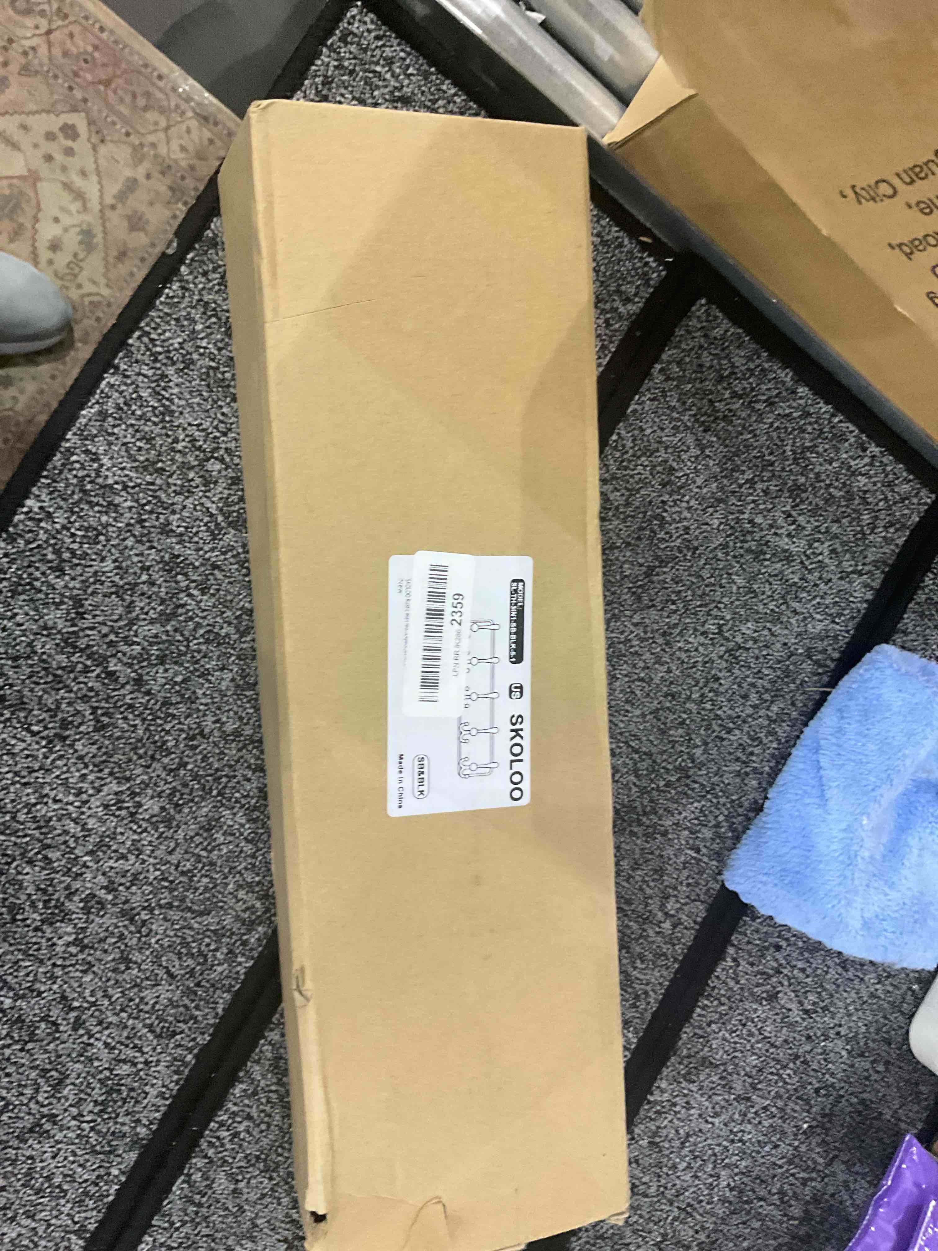 https://s3.amazonaws.com/lotting-images-prod/BargainHunt/EXS01081001_1707999312255.jpeg