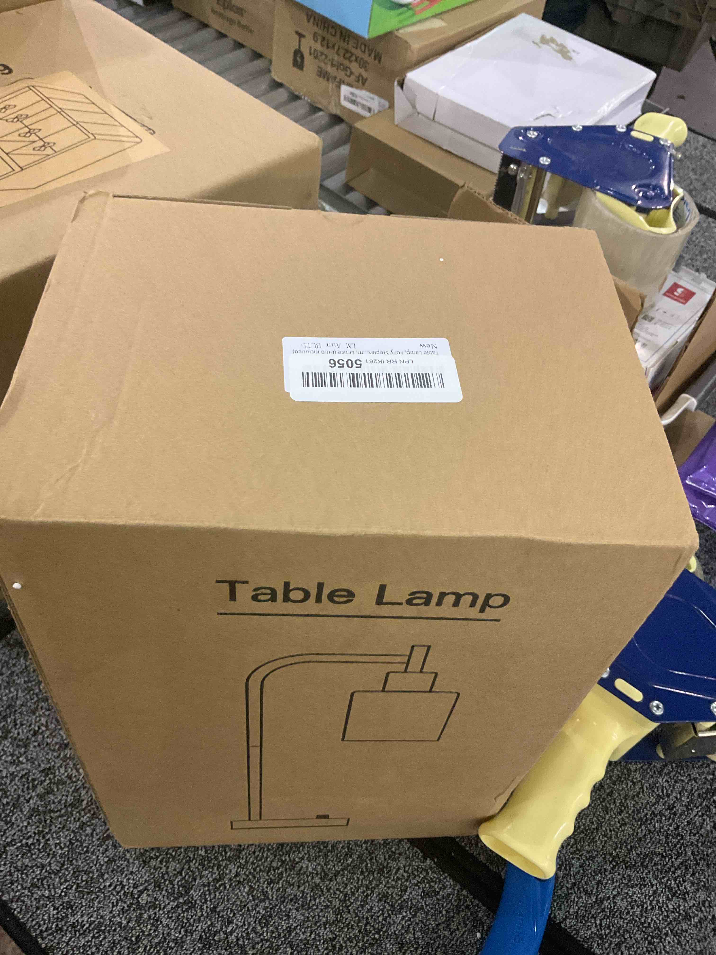 https://s3.amazonaws.com/lotting-images-prod/BargainHunt/EXS01081003_1707999560964.jpeg