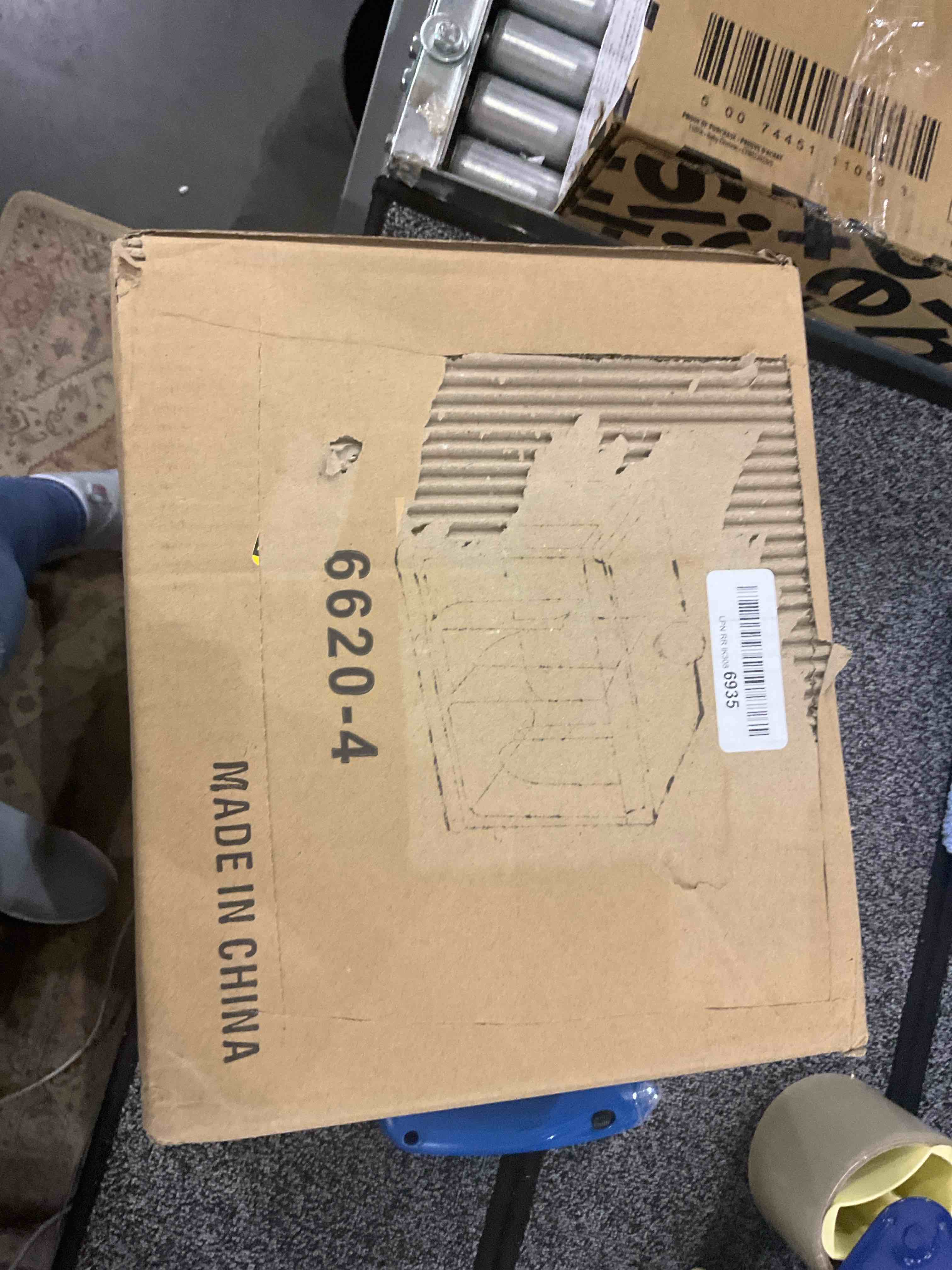 https://s3.amazonaws.com/lotting-images-prod/BargainHunt/EXS01081004_1707999659250.jpeg