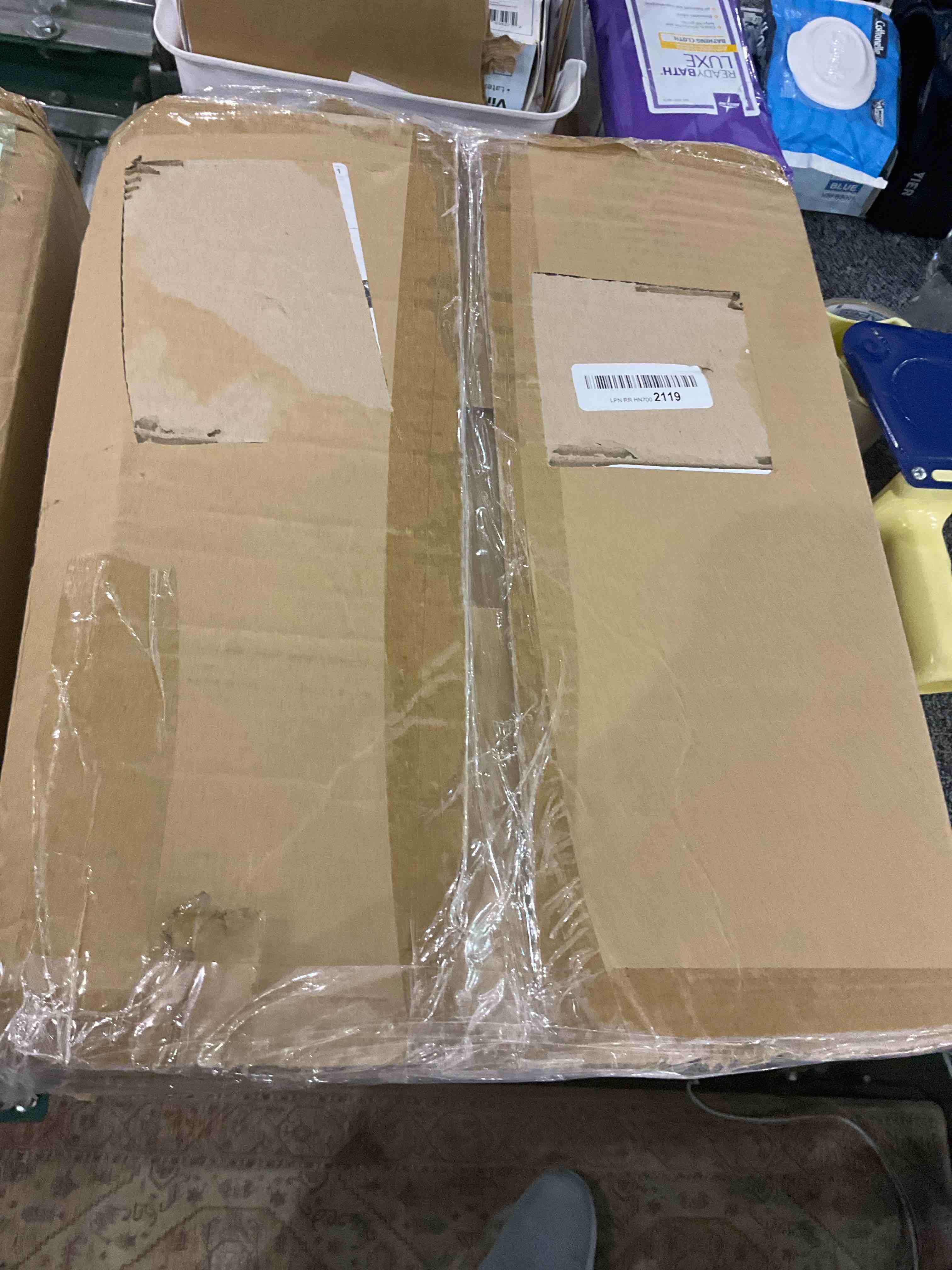 https://s3.amazonaws.com/lotting-images-prod/BargainHunt/EXS01081012_1708000631069.jpeg