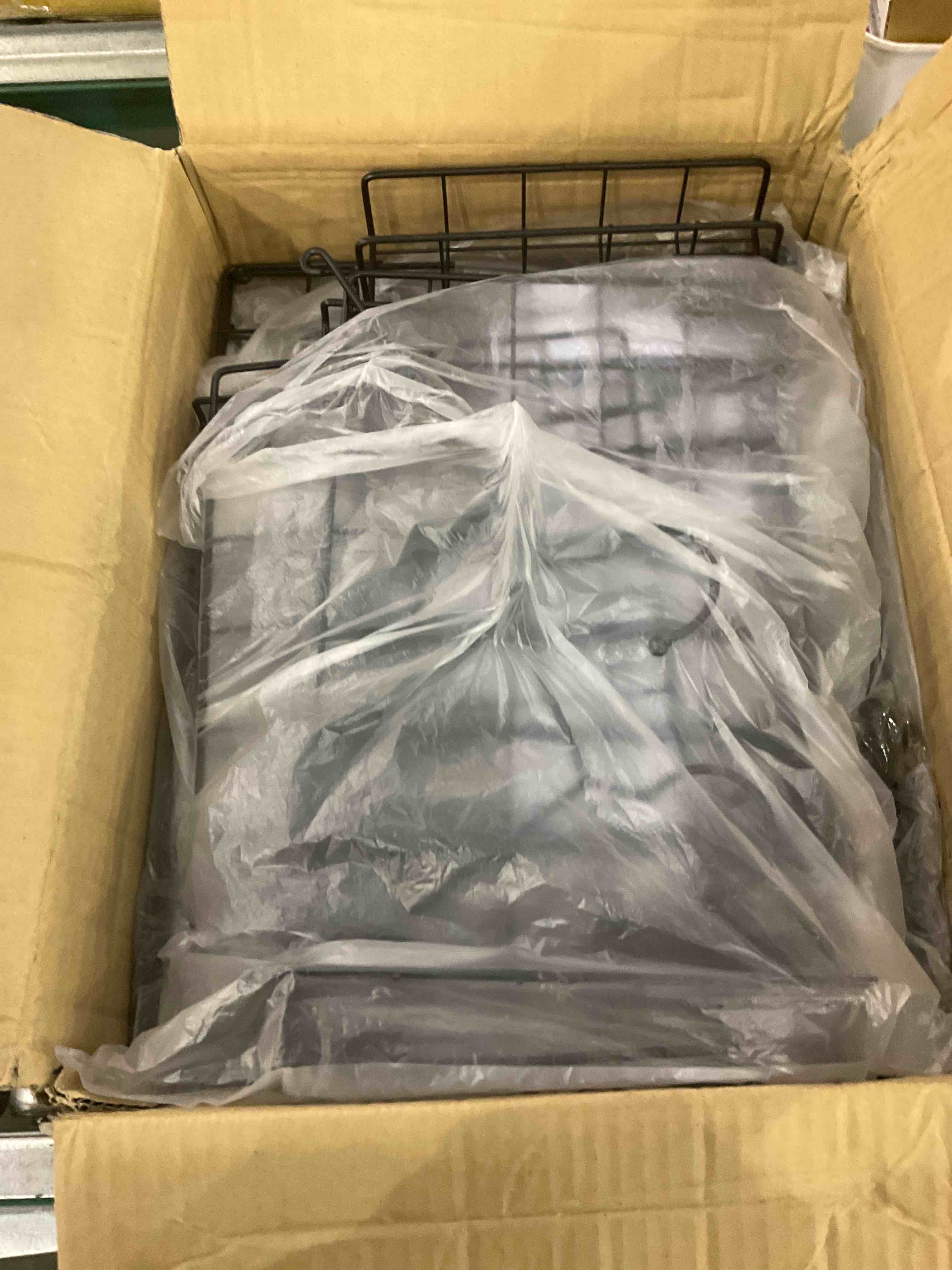 https://s3.amazonaws.com/lotting-images-prod/BargainHunt/EXS01081013_1708000855467.jpeg