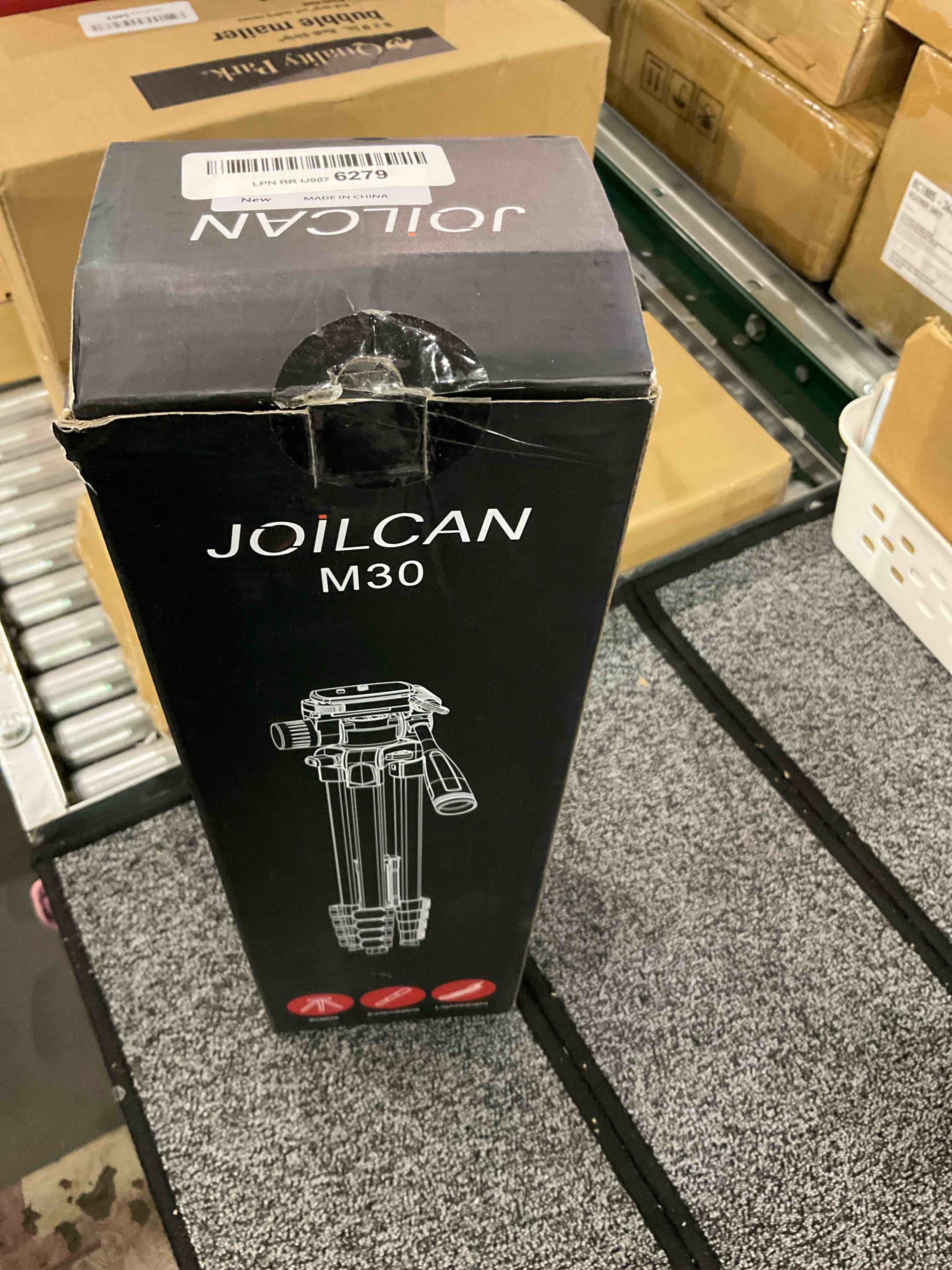 https://s3.amazonaws.com/lotting-images-prod/BargainHunt/EXS01081319_1708435522741.jpeg