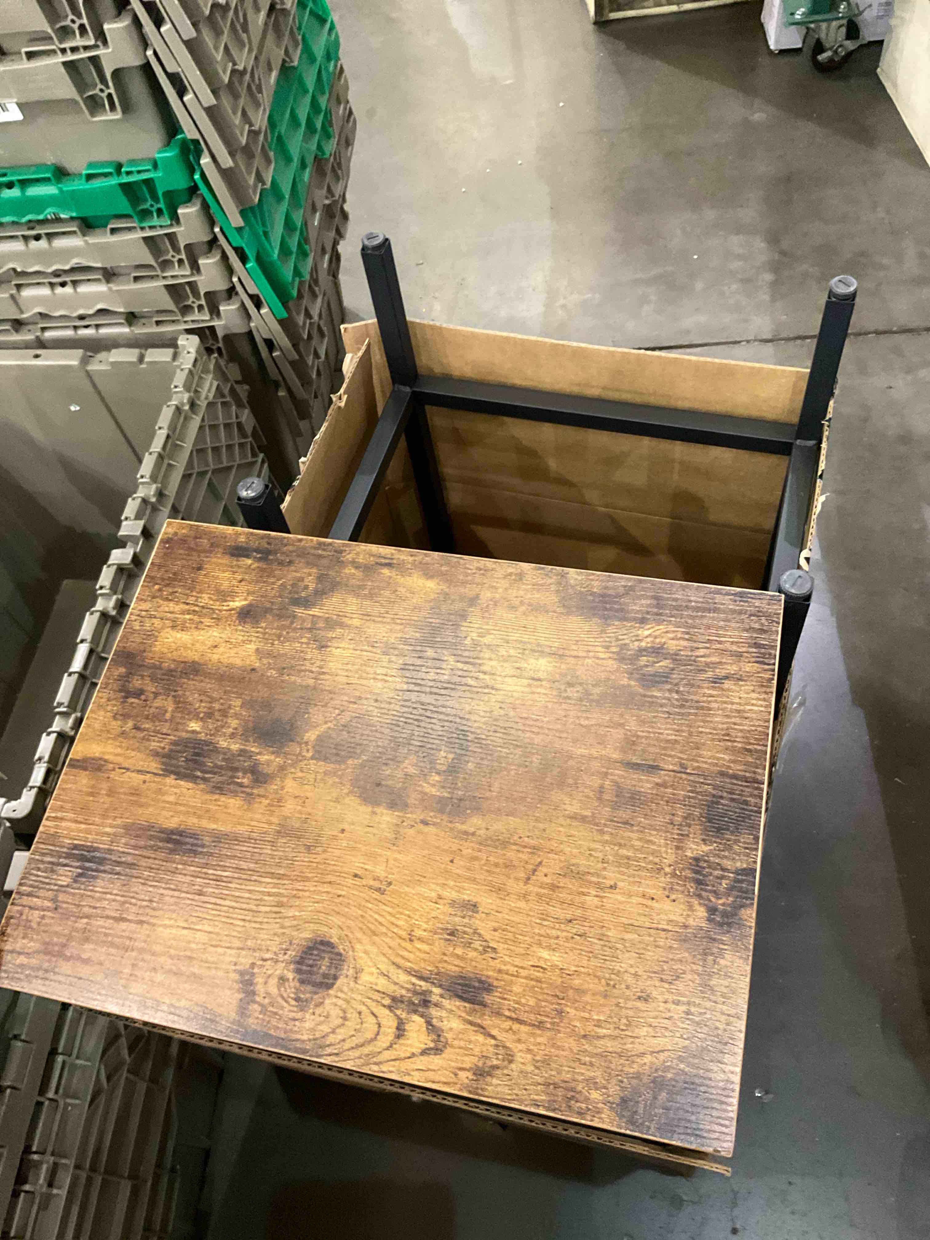 https://s3.amazonaws.com/lotting-images-prod/BargainHunt/EXS01081327_1708442458486.jpeg