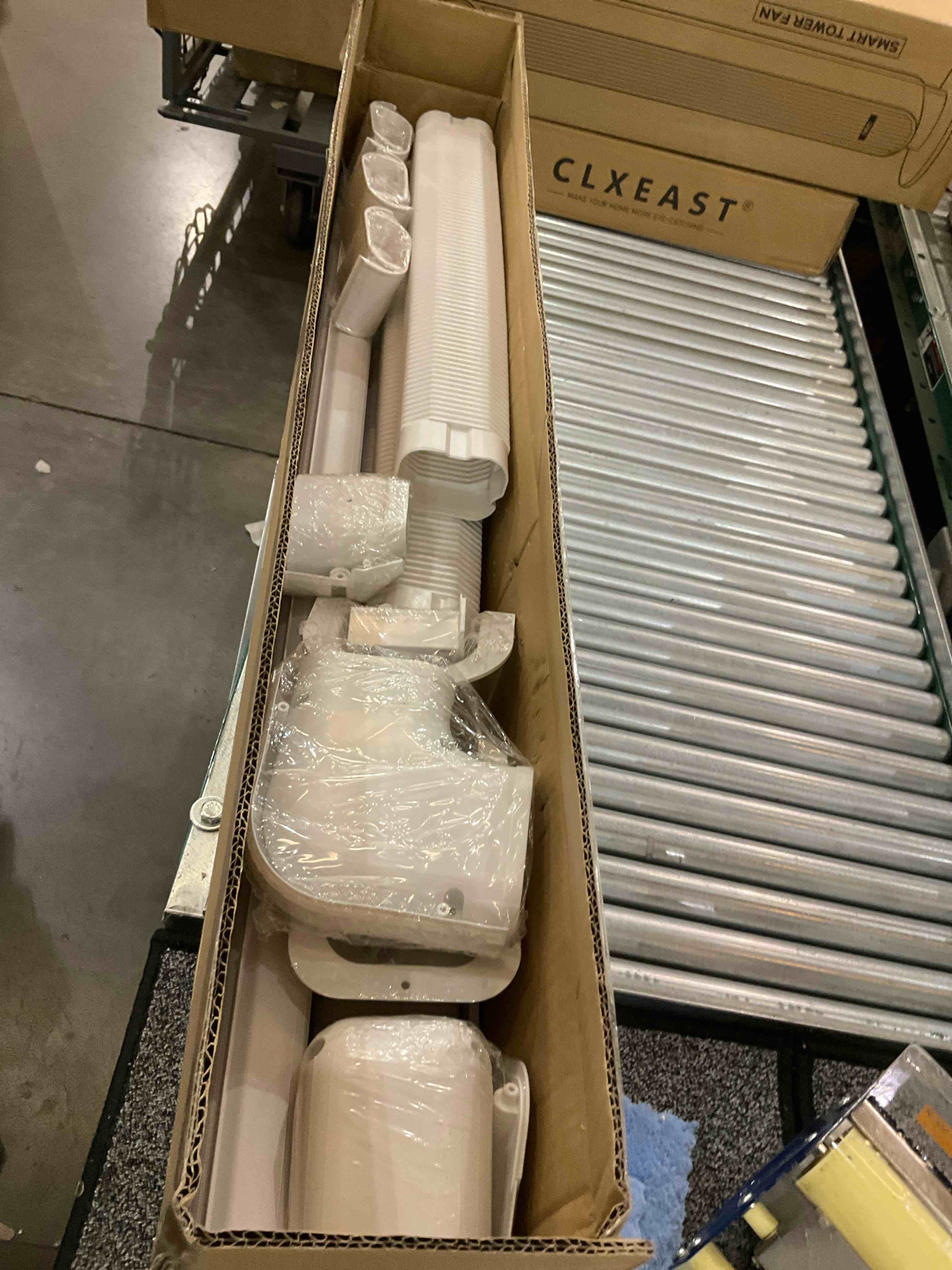 https://s3.amazonaws.com/lotting-images-prod/BargainHunt/EXS01081434_1708532366655.jpeg