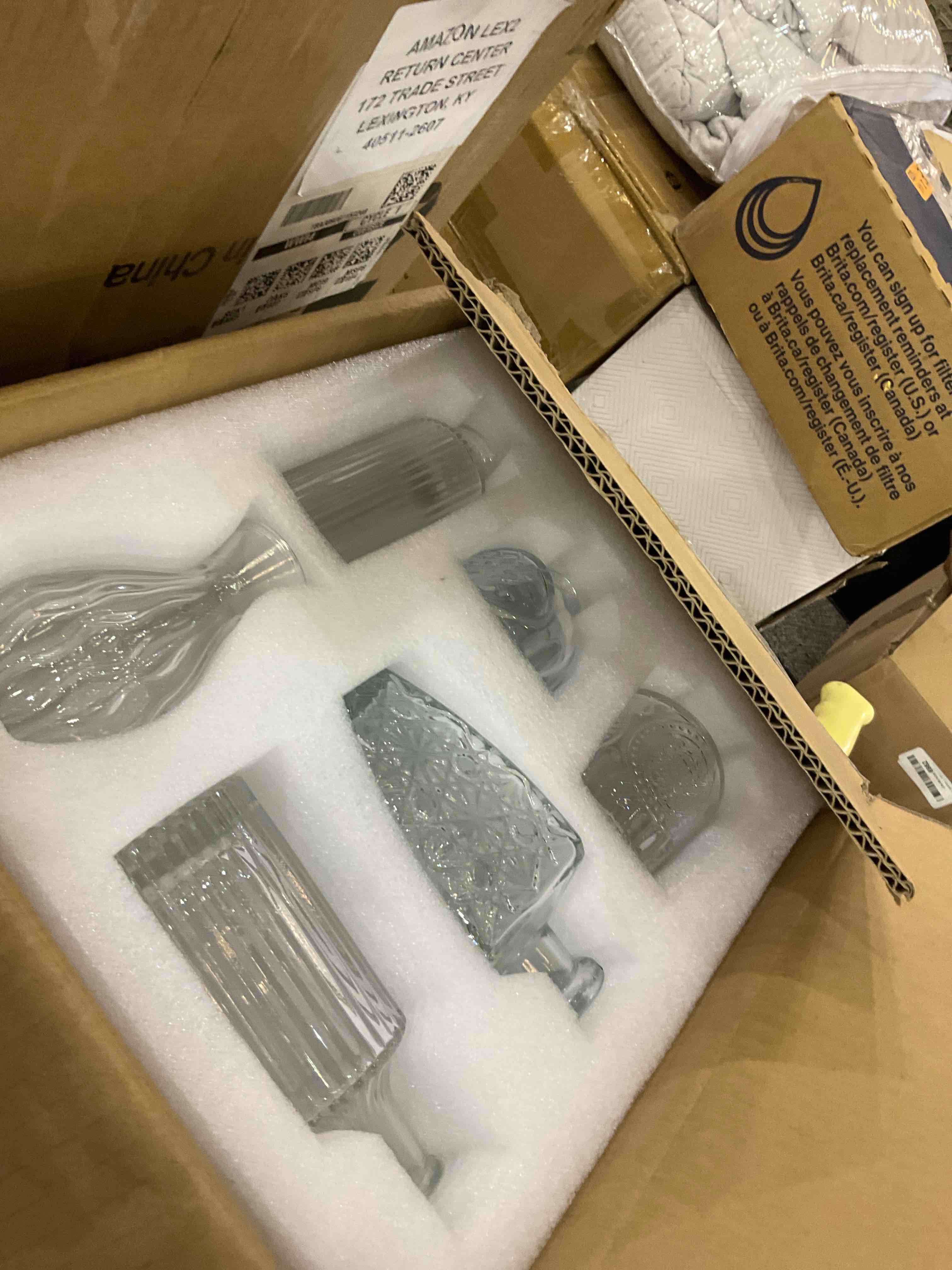https://s3.amazonaws.com/lotting-images-prod/BargainHunt/EXS01081473_1708544078627.jpeg