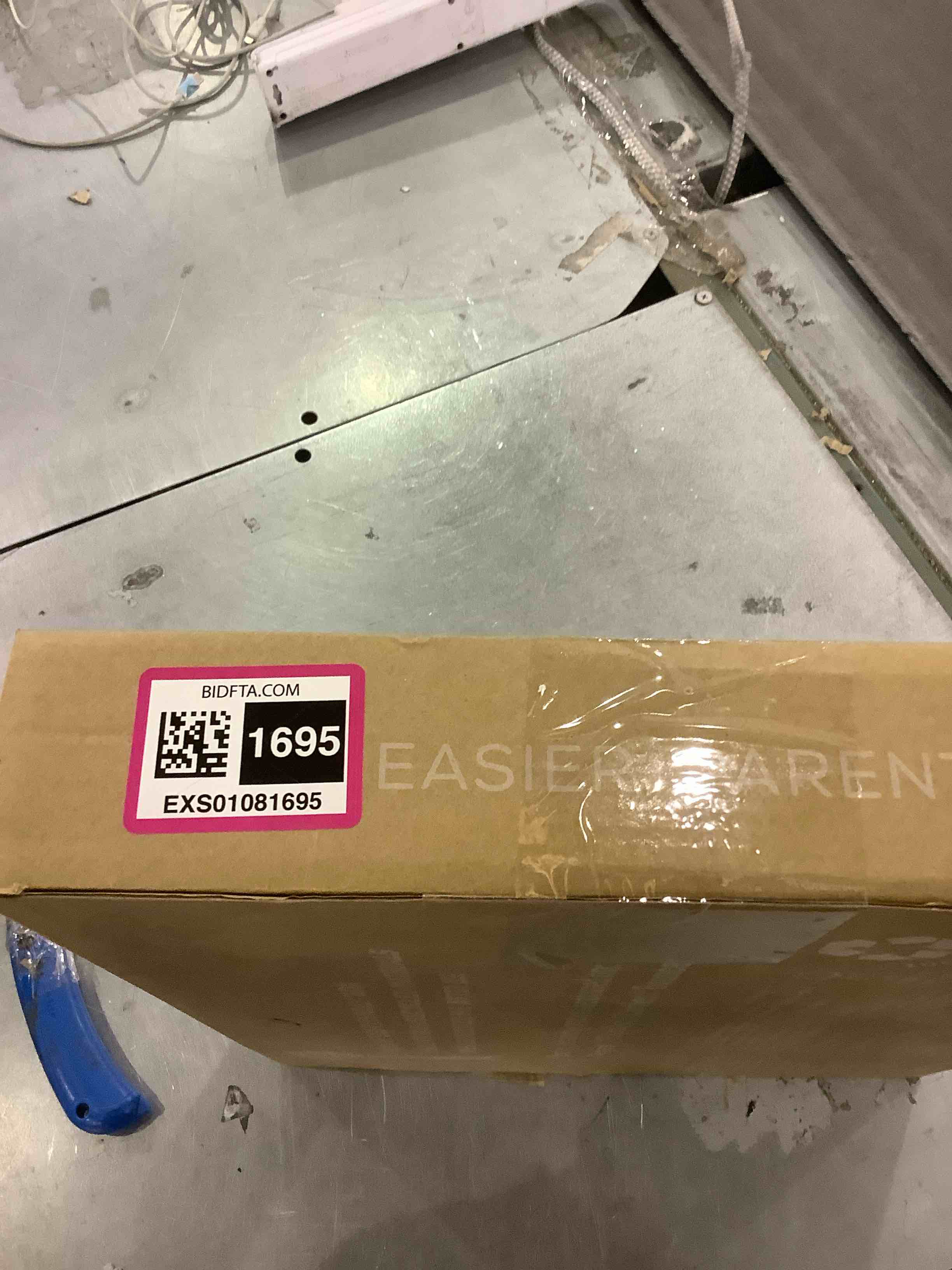 https://s3.amazonaws.com/lotting-images-prod/BargainHunt/EXS01081695_1709559118553.jpeg