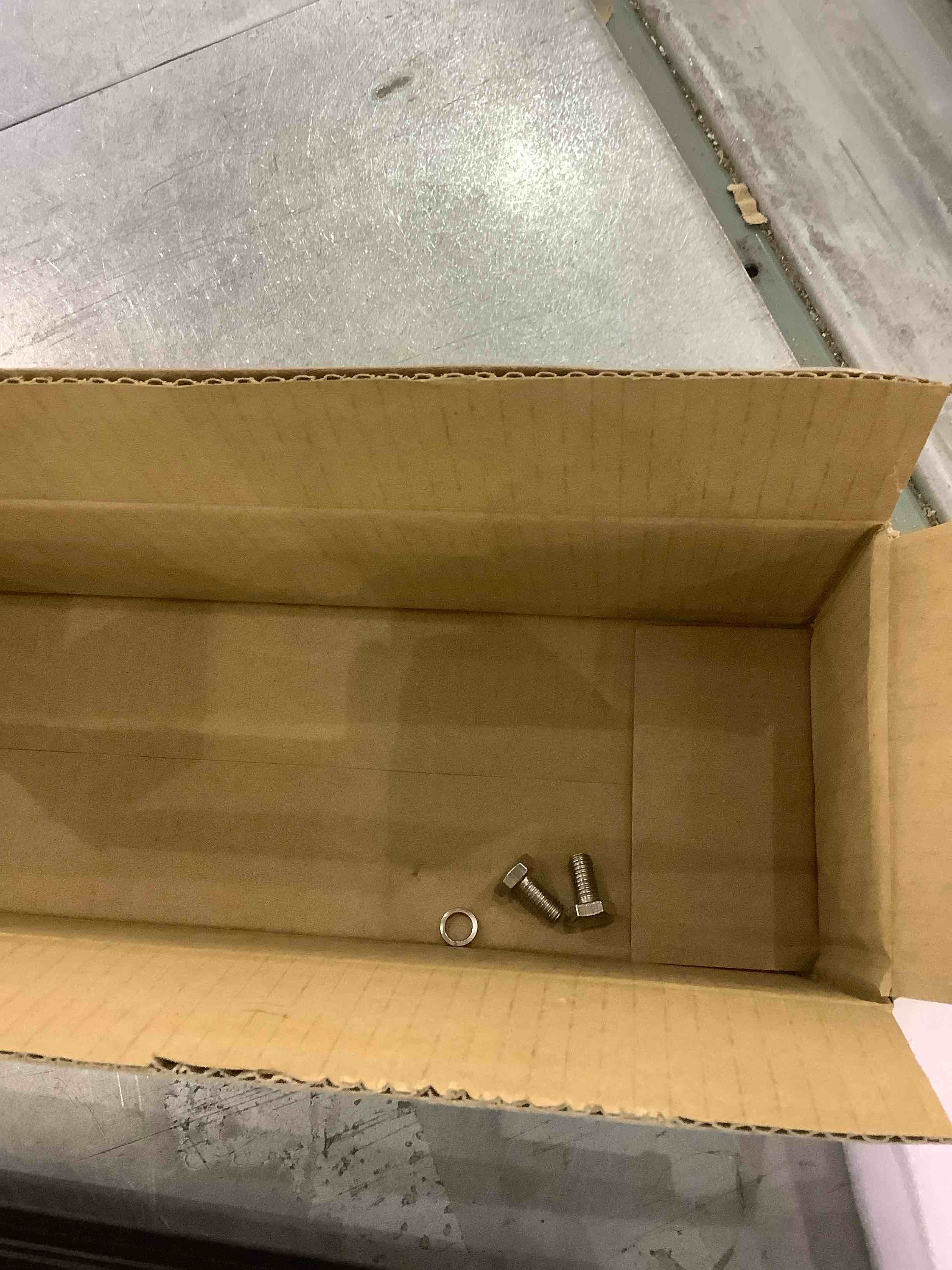 https://s3.amazonaws.com/lotting-images-prod/BargainHunt/EXS01081701_1709559711268.jpeg