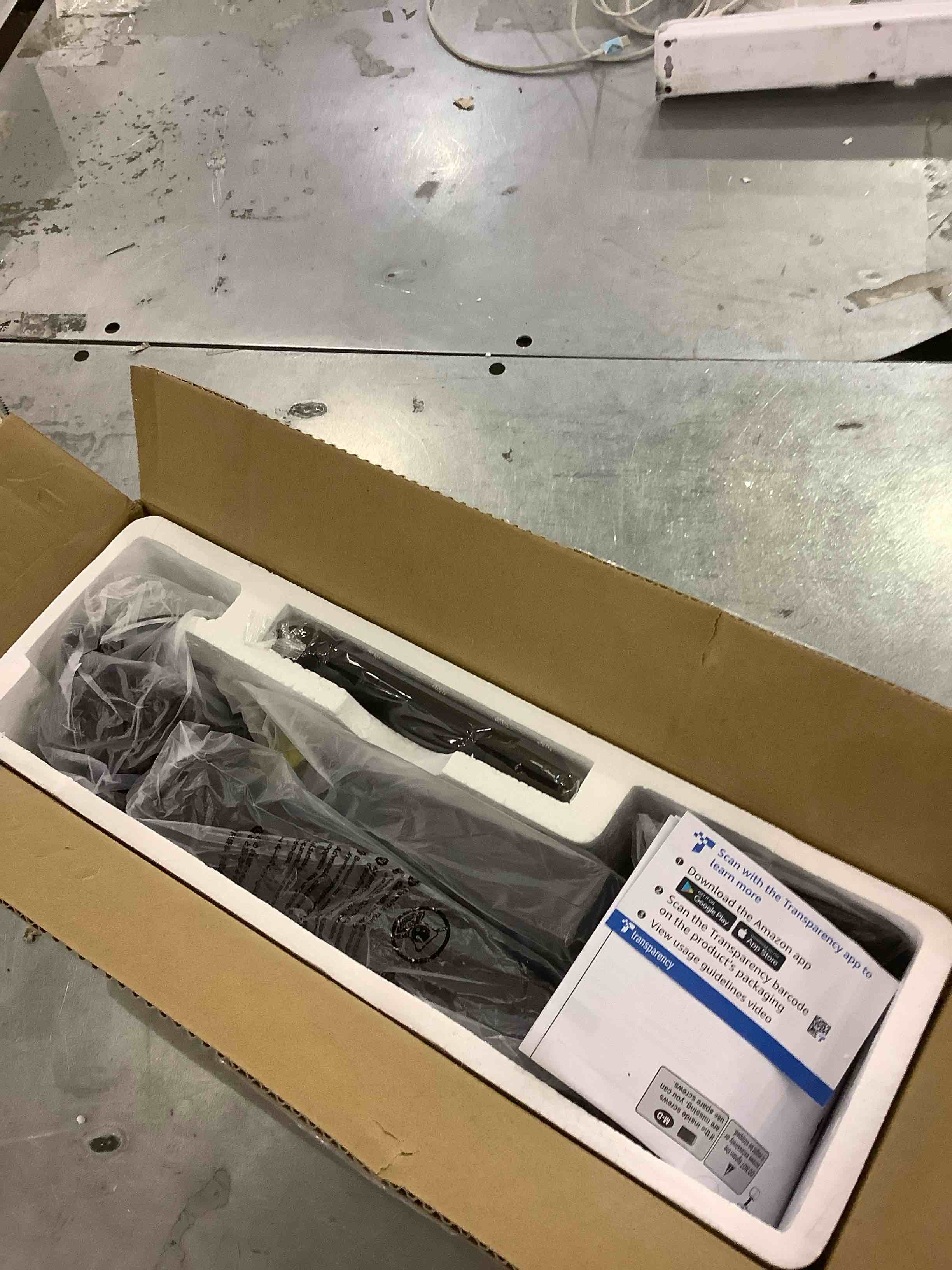 https://s3.amazonaws.com/lotting-images-prod/BargainHunt/EXS01081704_1709559945656.jpeg