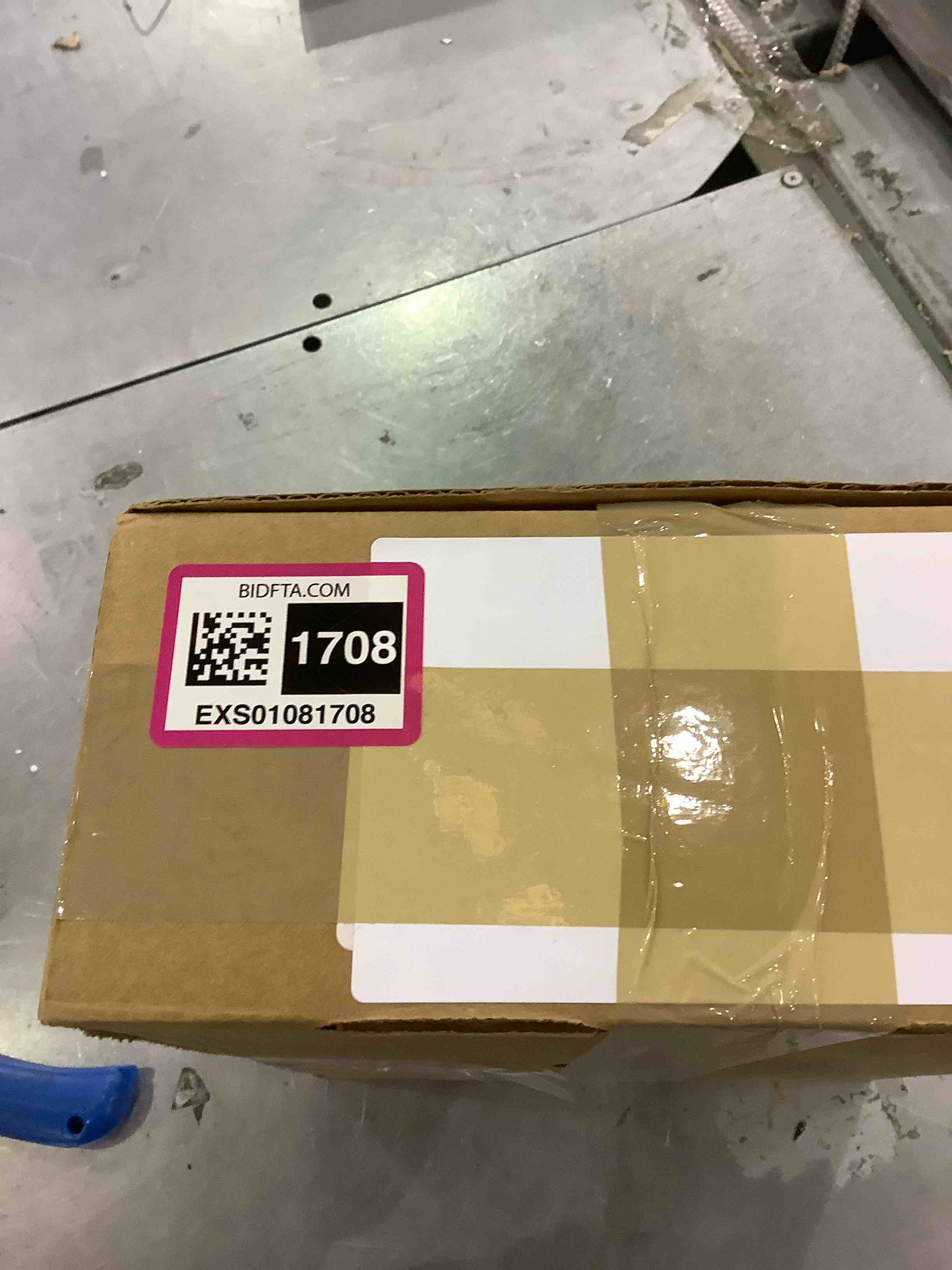 https://s3.amazonaws.com/lotting-images-prod/BargainHunt/EXS01081708_1709560287766.jpeg