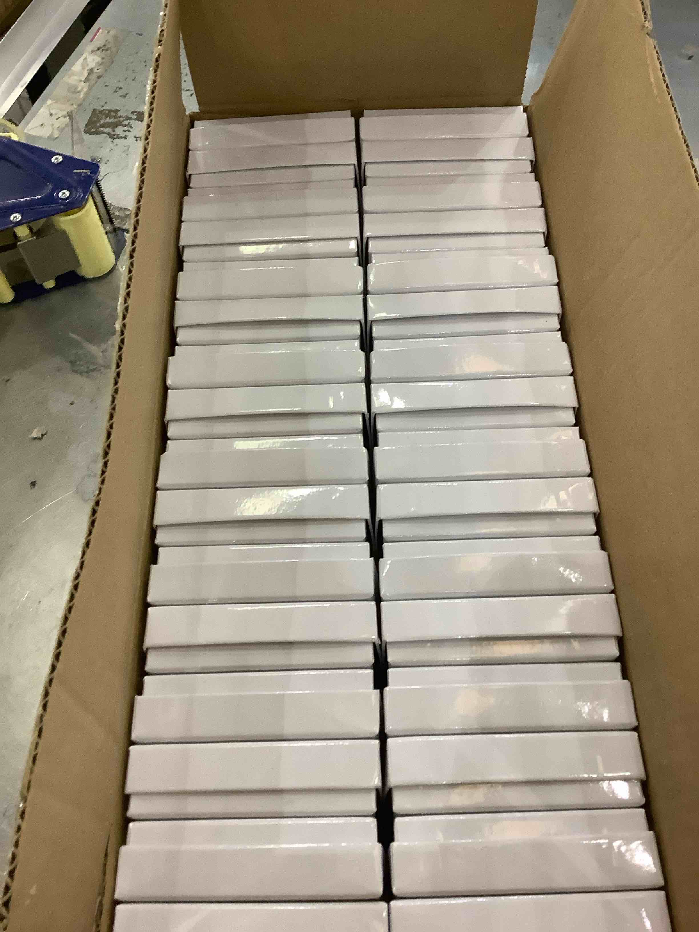 https://s3.amazonaws.com/lotting-images-prod/BargainHunt/EXS01081710_1709562373248.jpeg