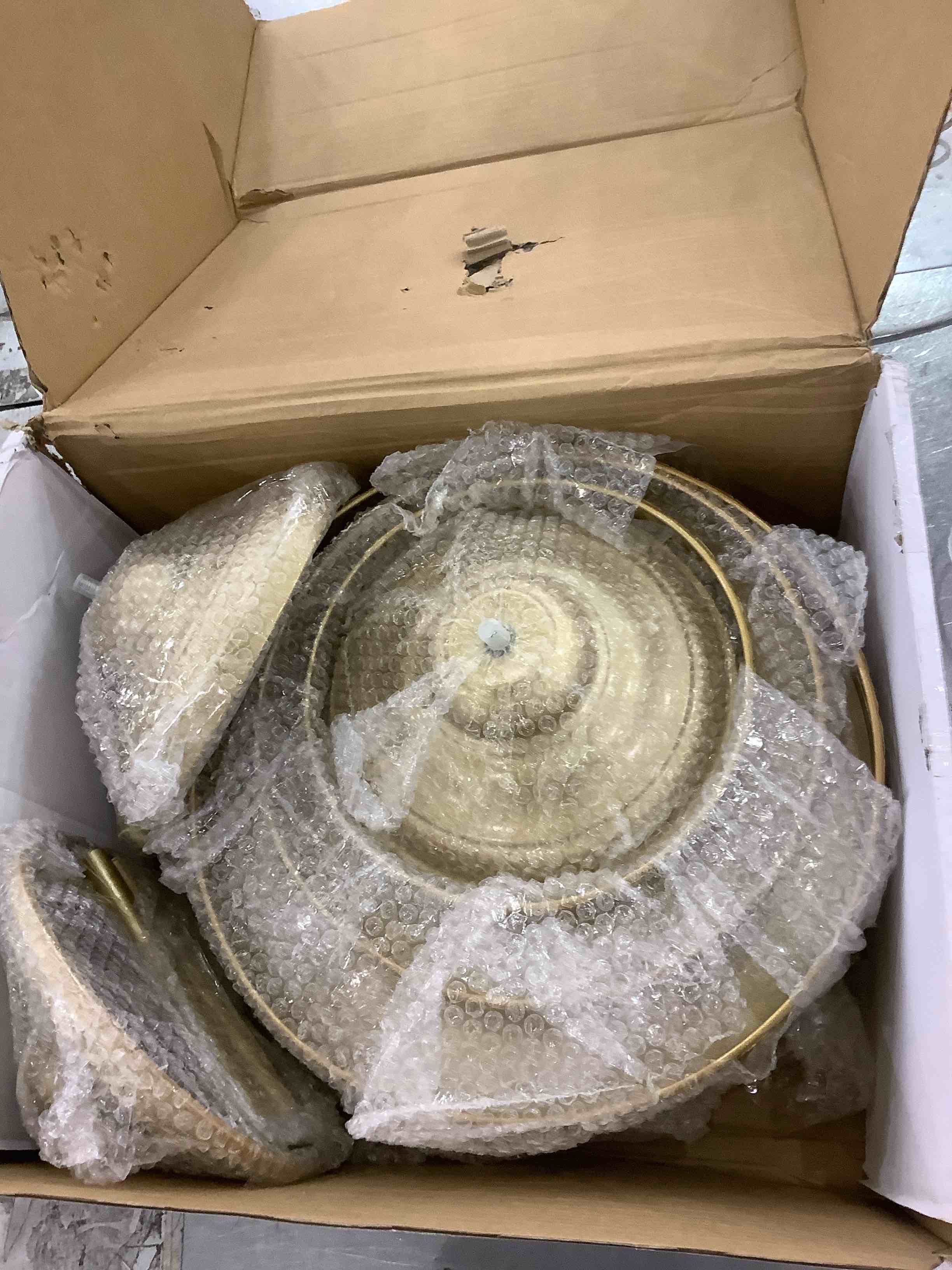 https://s3.amazonaws.com/lotting-images-prod/BargainHunt/EXS01081713_1709562582200.jpeg