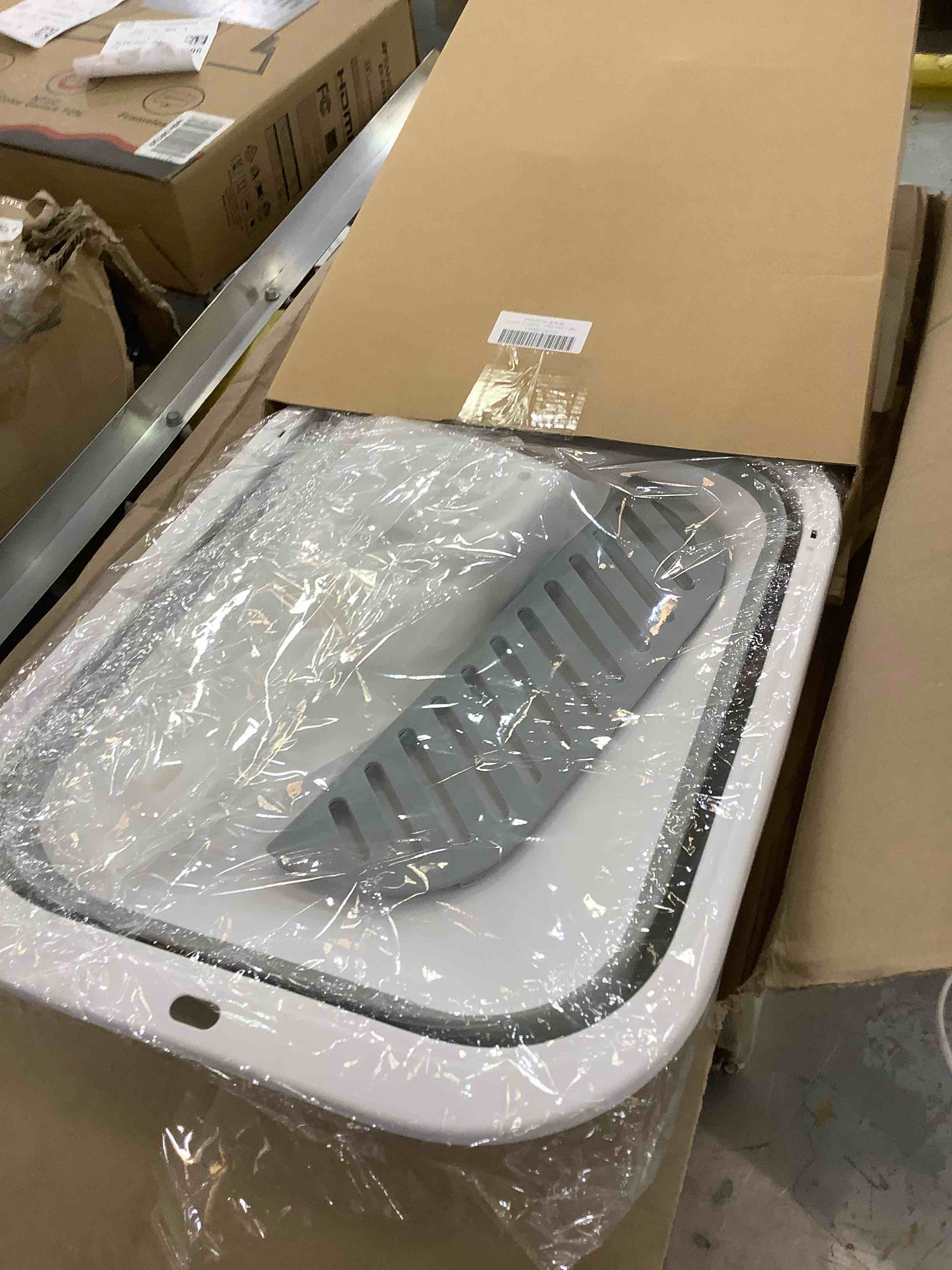 https://s3.amazonaws.com/lotting-images-prod/BargainHunt/EXS01081810_1709575876961.jpeg