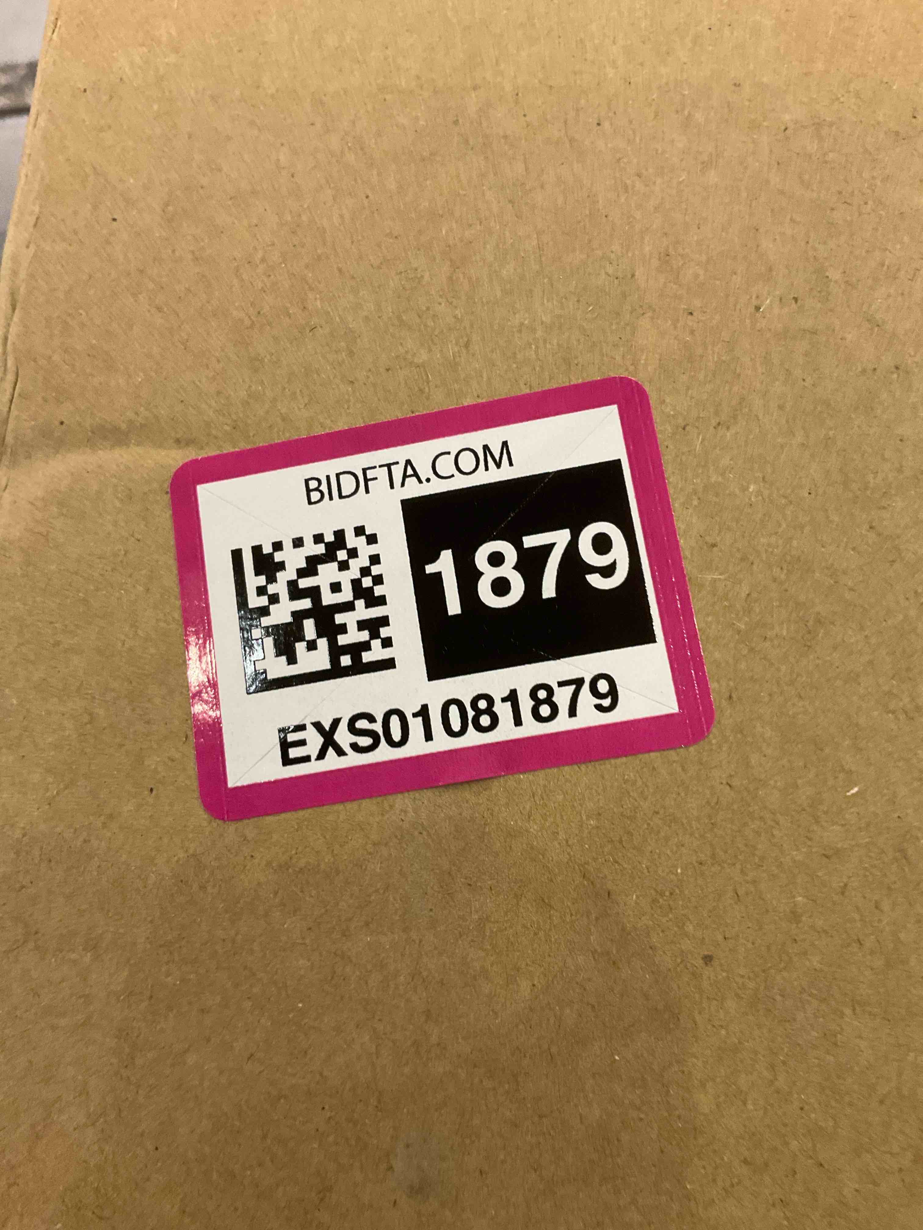 https://s3.amazonaws.com/lotting-images-prod/BargainHunt/EXS01081879_1709643215263.jpeg