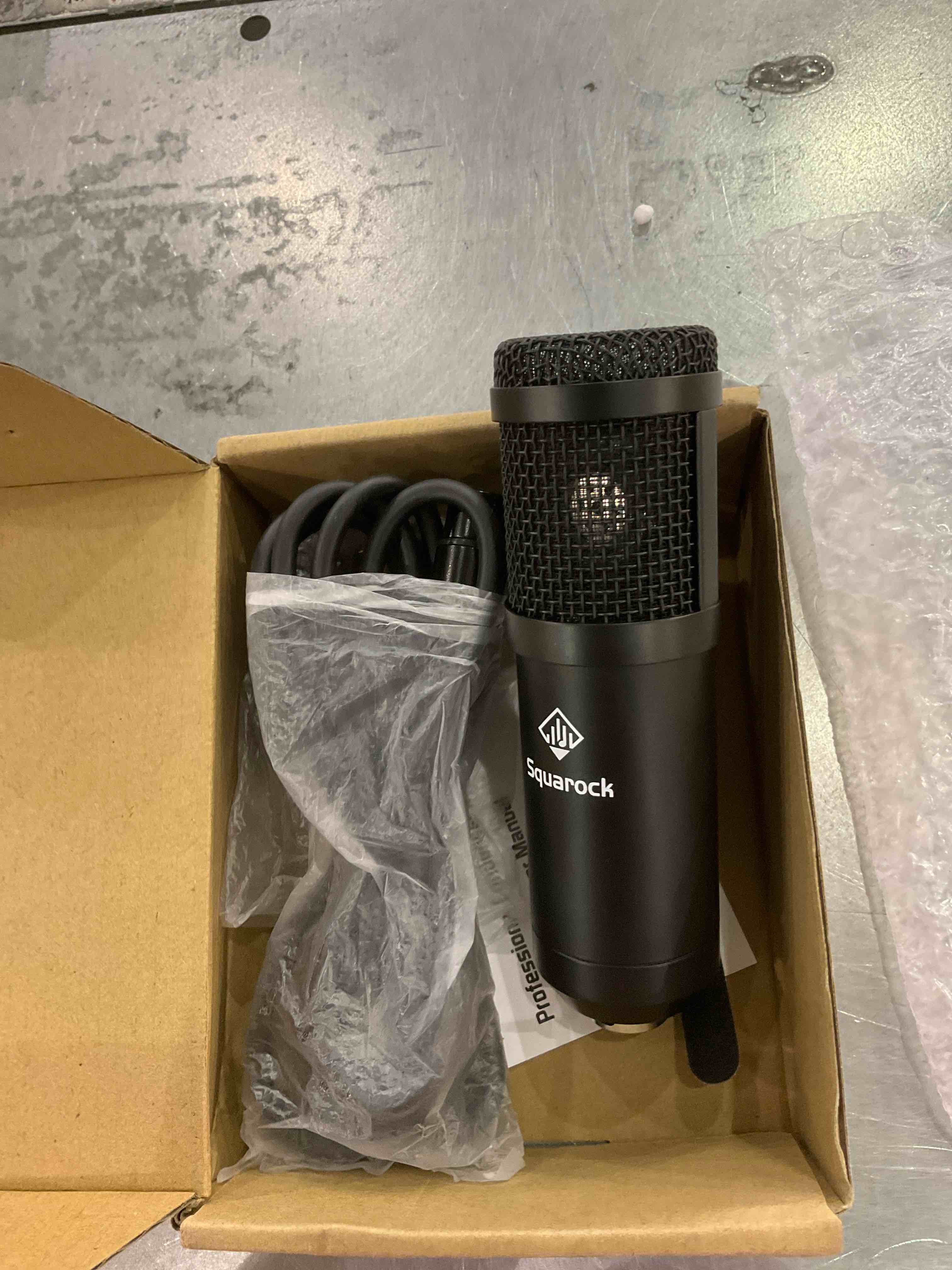 https://s3.amazonaws.com/lotting-images-prod/BargainHunt/EXS01081909_1709649497033.jpeg