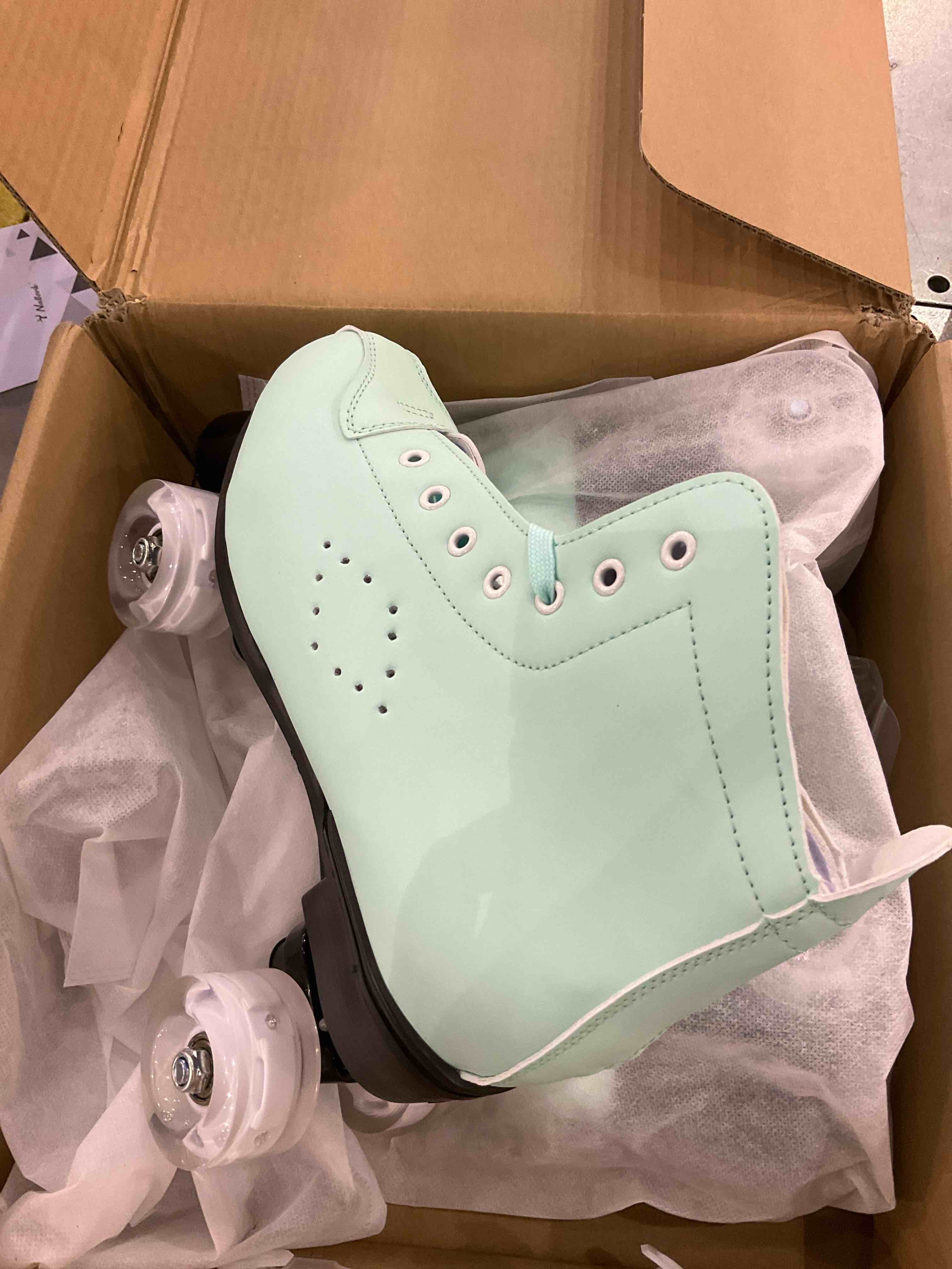 https://s3.amazonaws.com/lotting-images-prod/BargainHunt/EXS01081979_1709727507568.jpeg