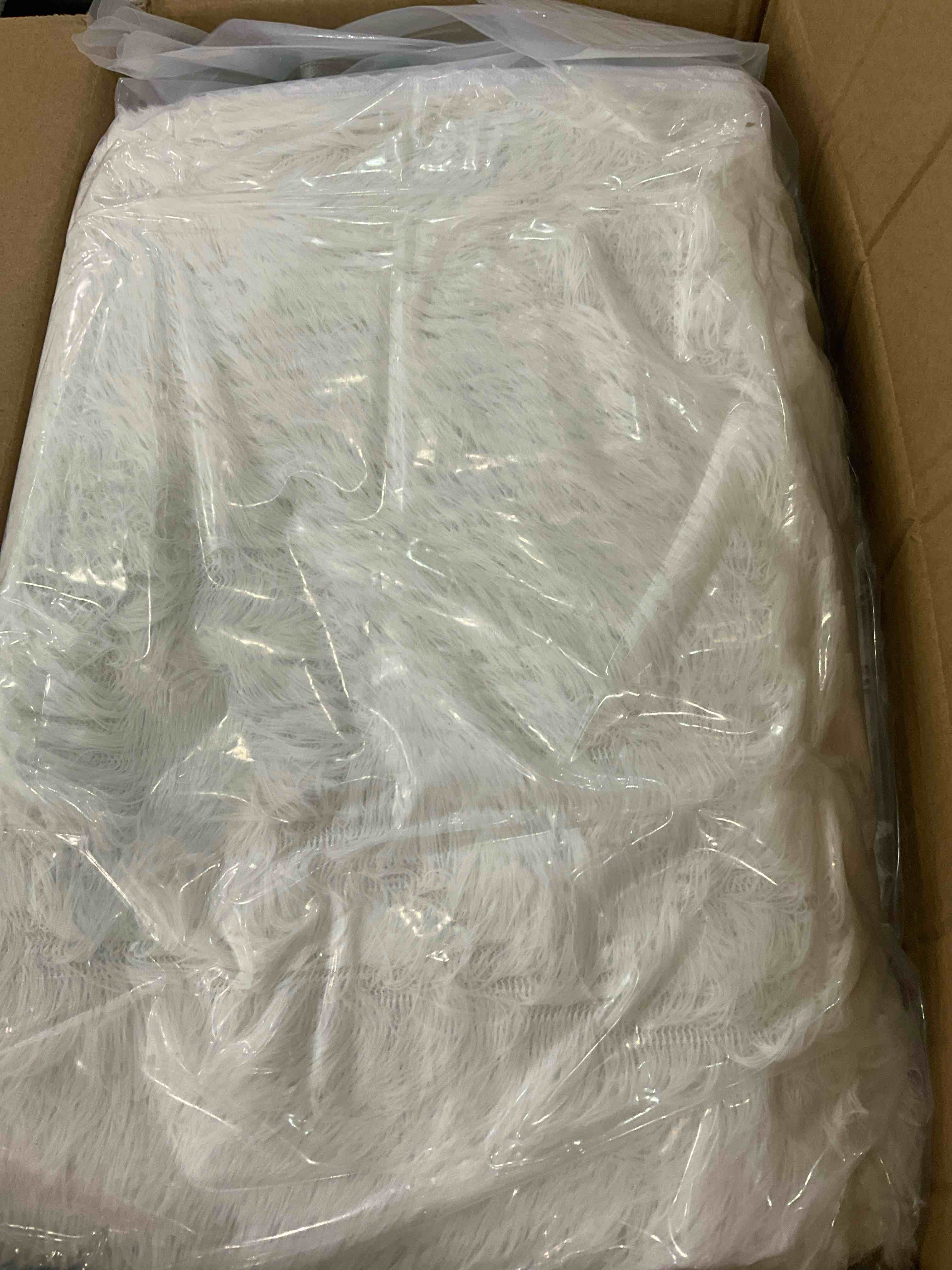 https://s3.amazonaws.com/lotting-images-prod/BargainHunt/EXS01082191_1708615767472.jpeg