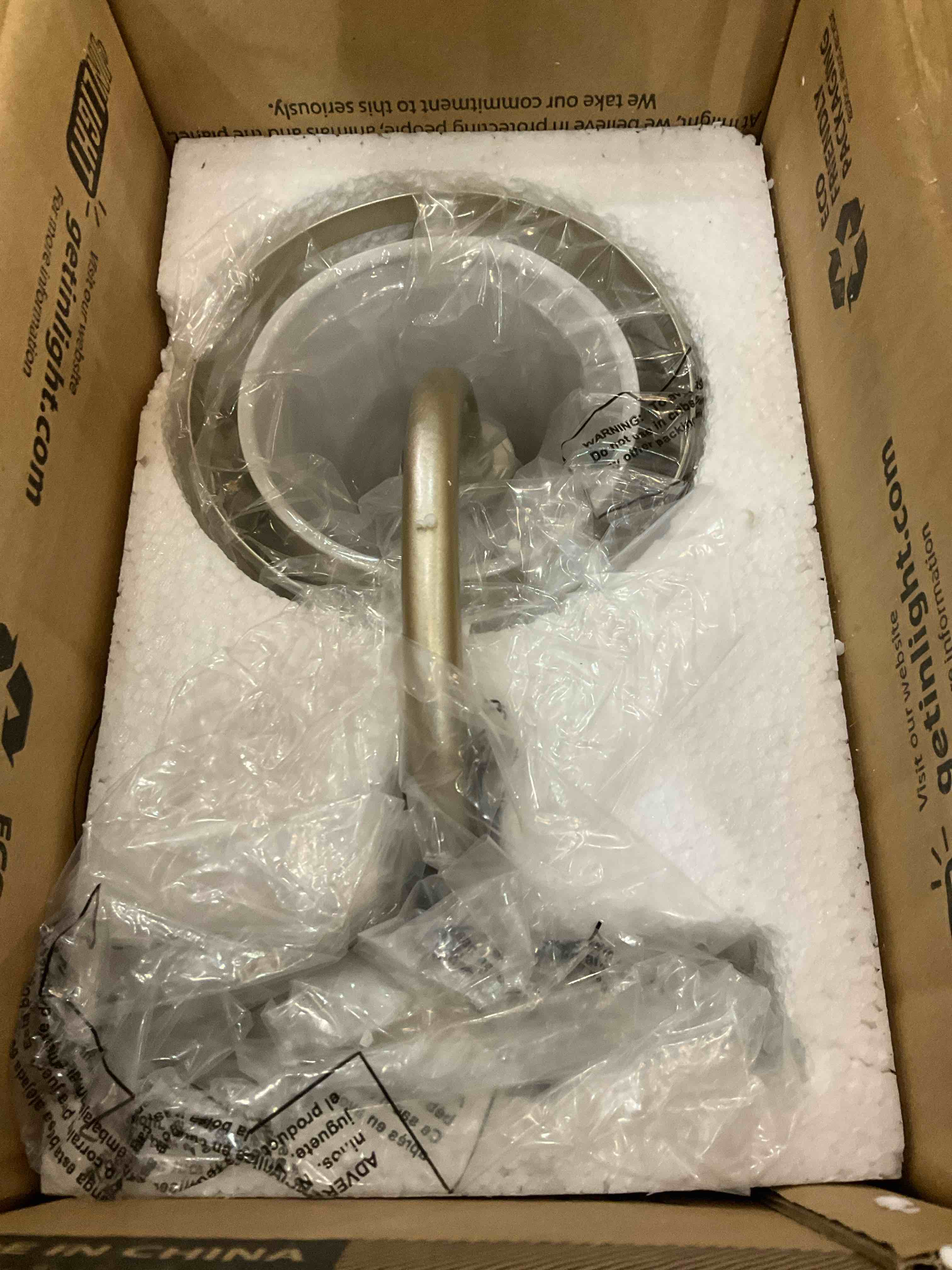 https://s3.amazonaws.com/lotting-images-prod/BargainHunt/EXS01082355_1708702354273.jpeg