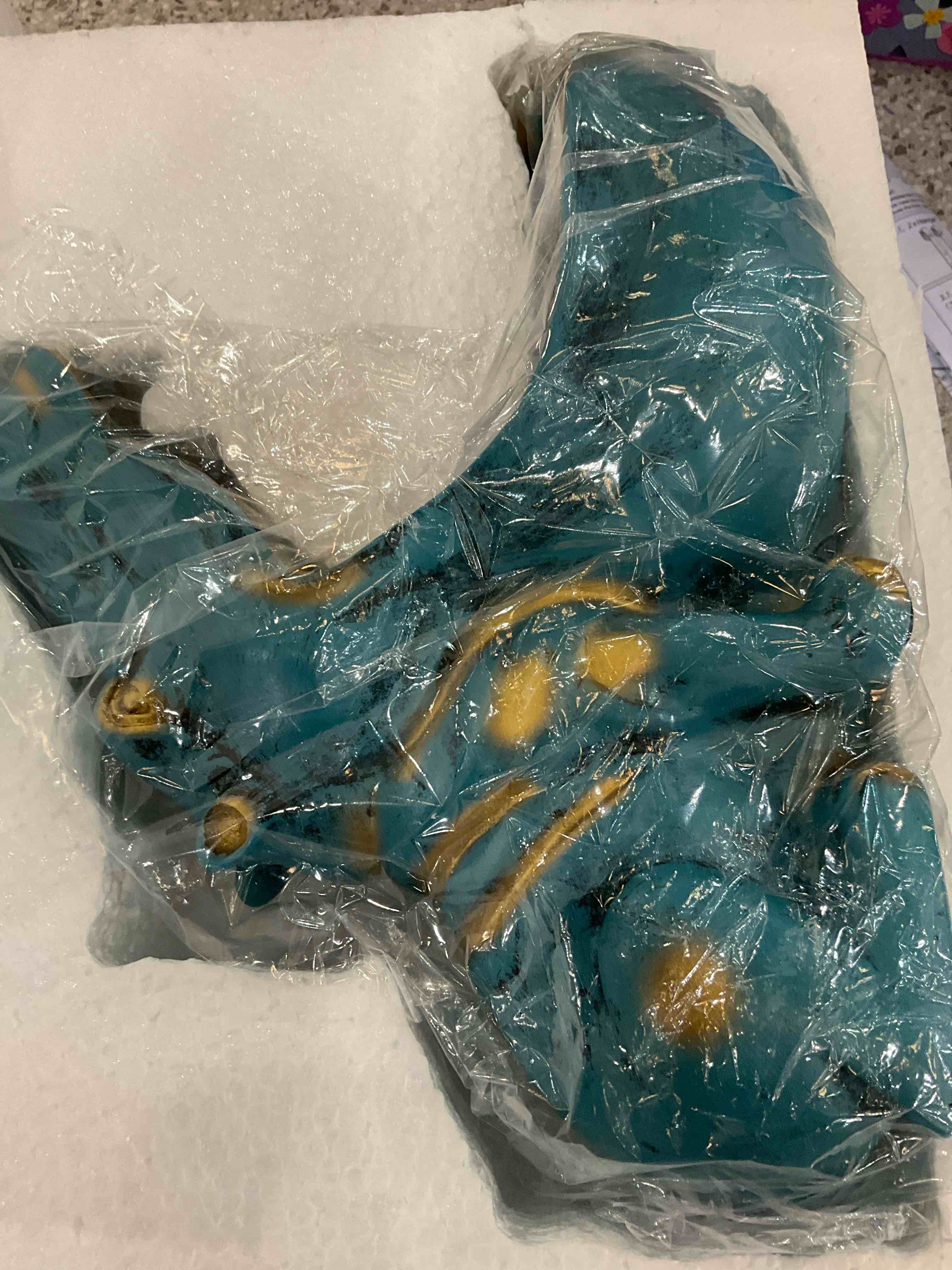 https://s3.amazonaws.com/lotting-images-prod/BargainHunt/EXS01082394_1708712112465.jpeg