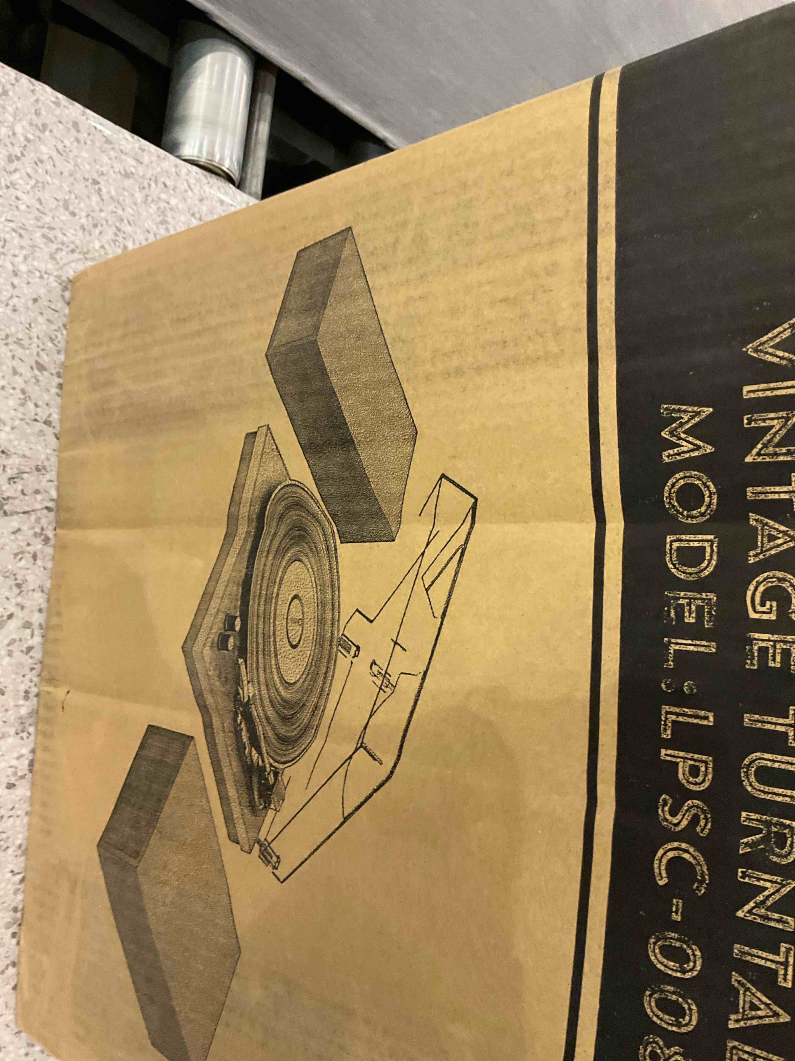 https://s3.amazonaws.com/lotting-images-prod/BargainHunt/EXS01082460_1709212897141.jpeg