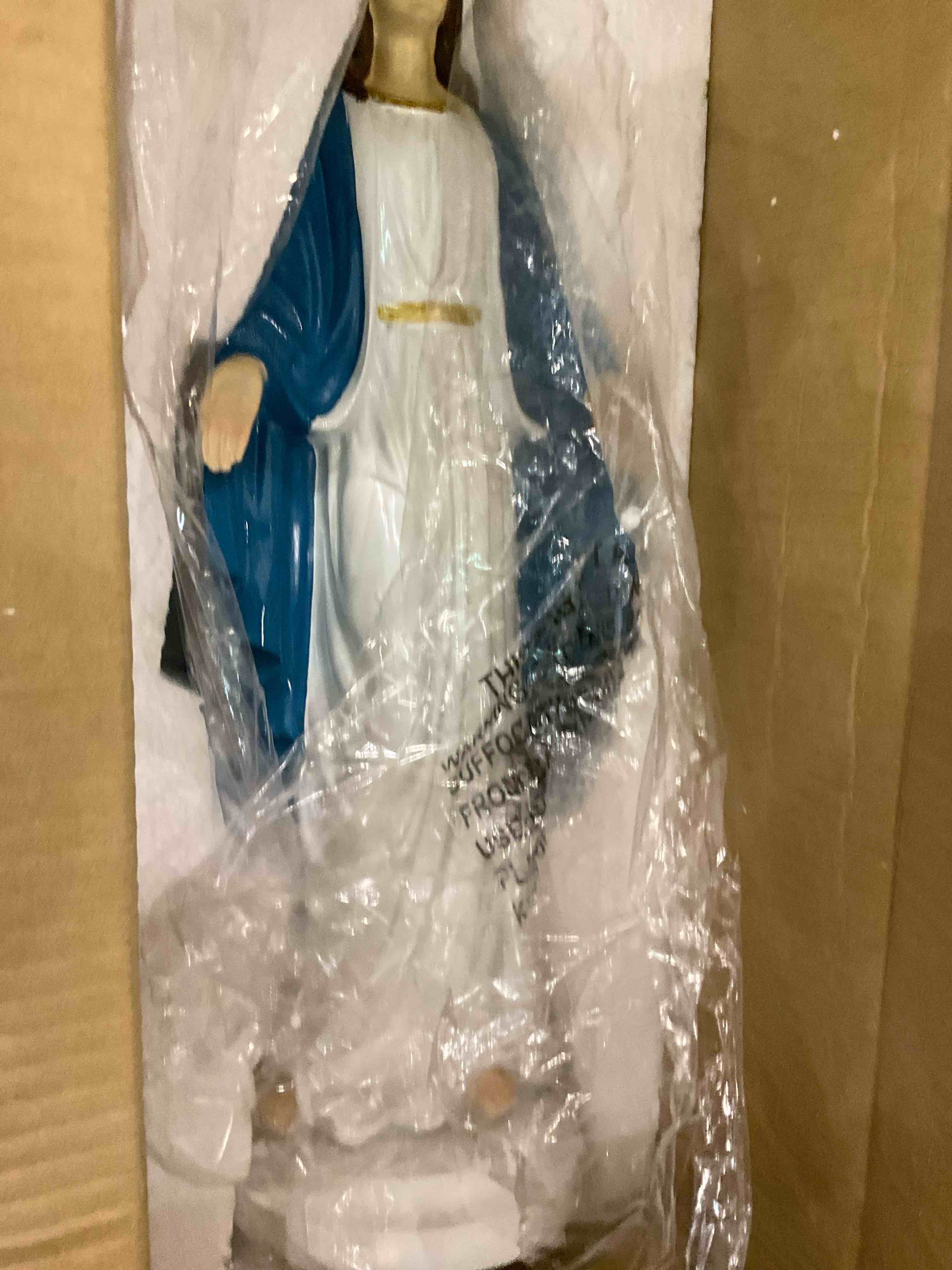https://s3.amazonaws.com/lotting-images-prod/BargainHunt/EXS01082462_1709213468947.jpeg