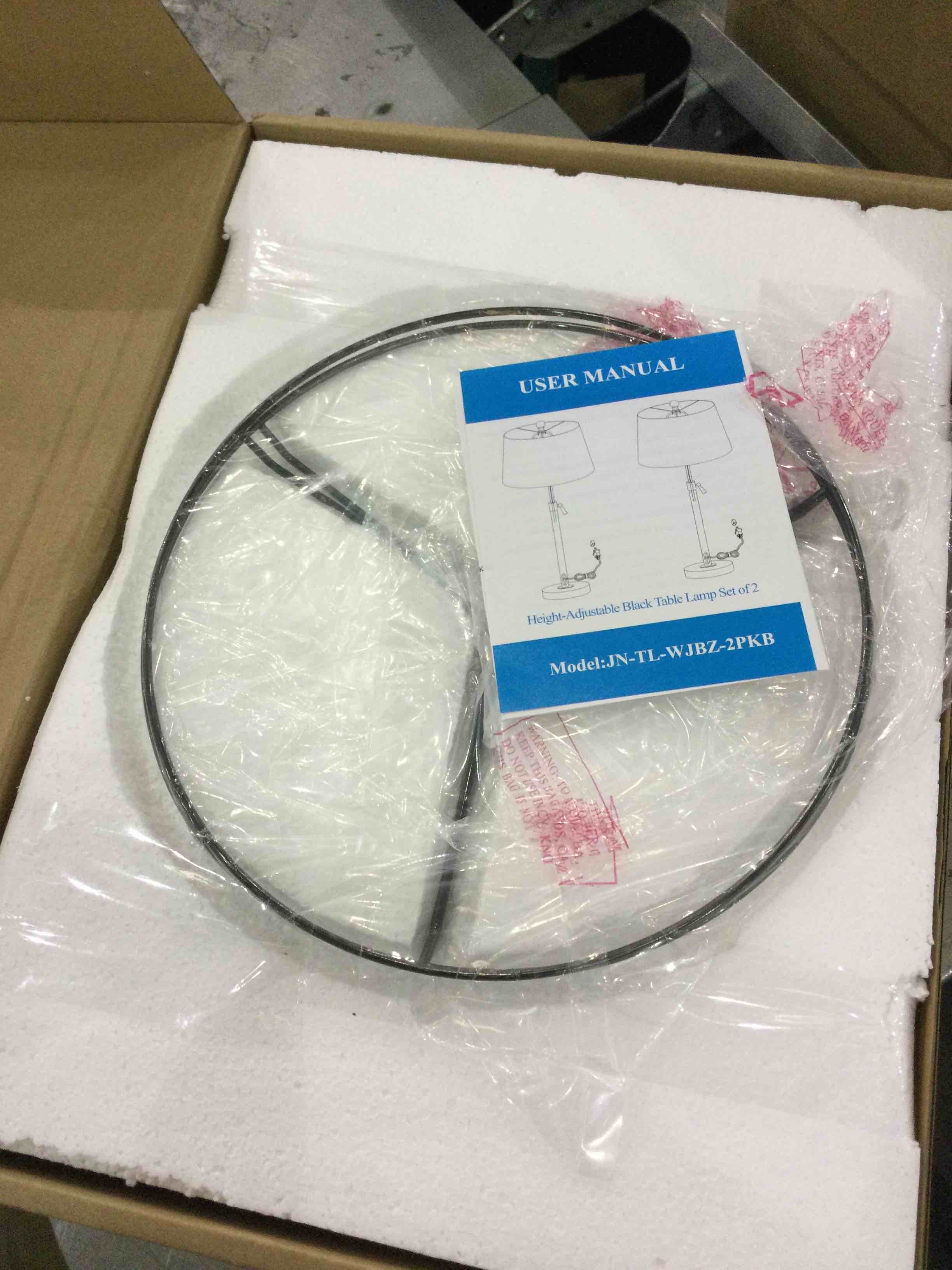 https://s3.amazonaws.com/lotting-images-prod/BargainHunt/EXS01083090_1708609411372.jpeg