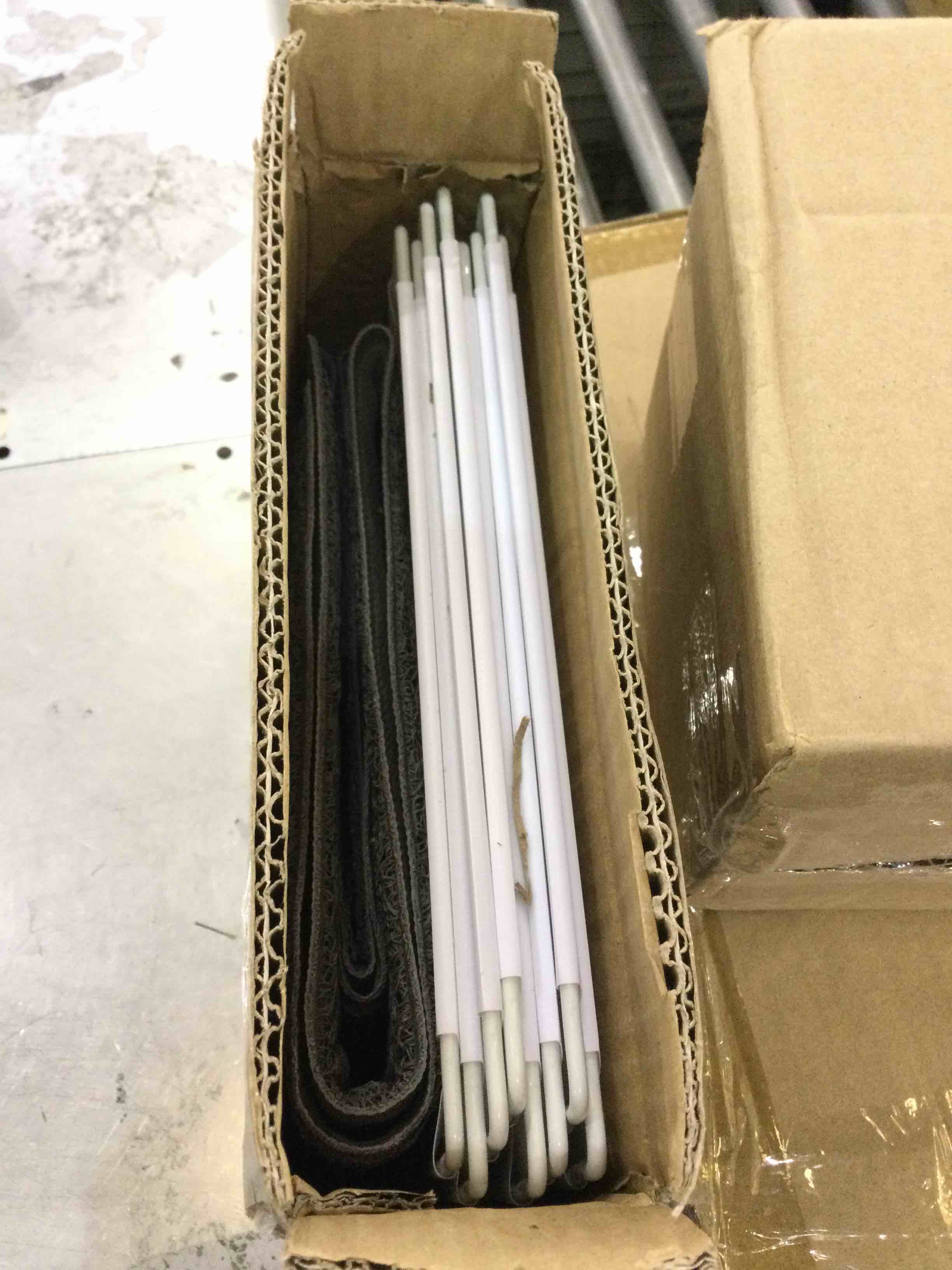 https://s3.amazonaws.com/lotting-images-prod/BargainHunt/EXS01083157_1708617282524.jpeg