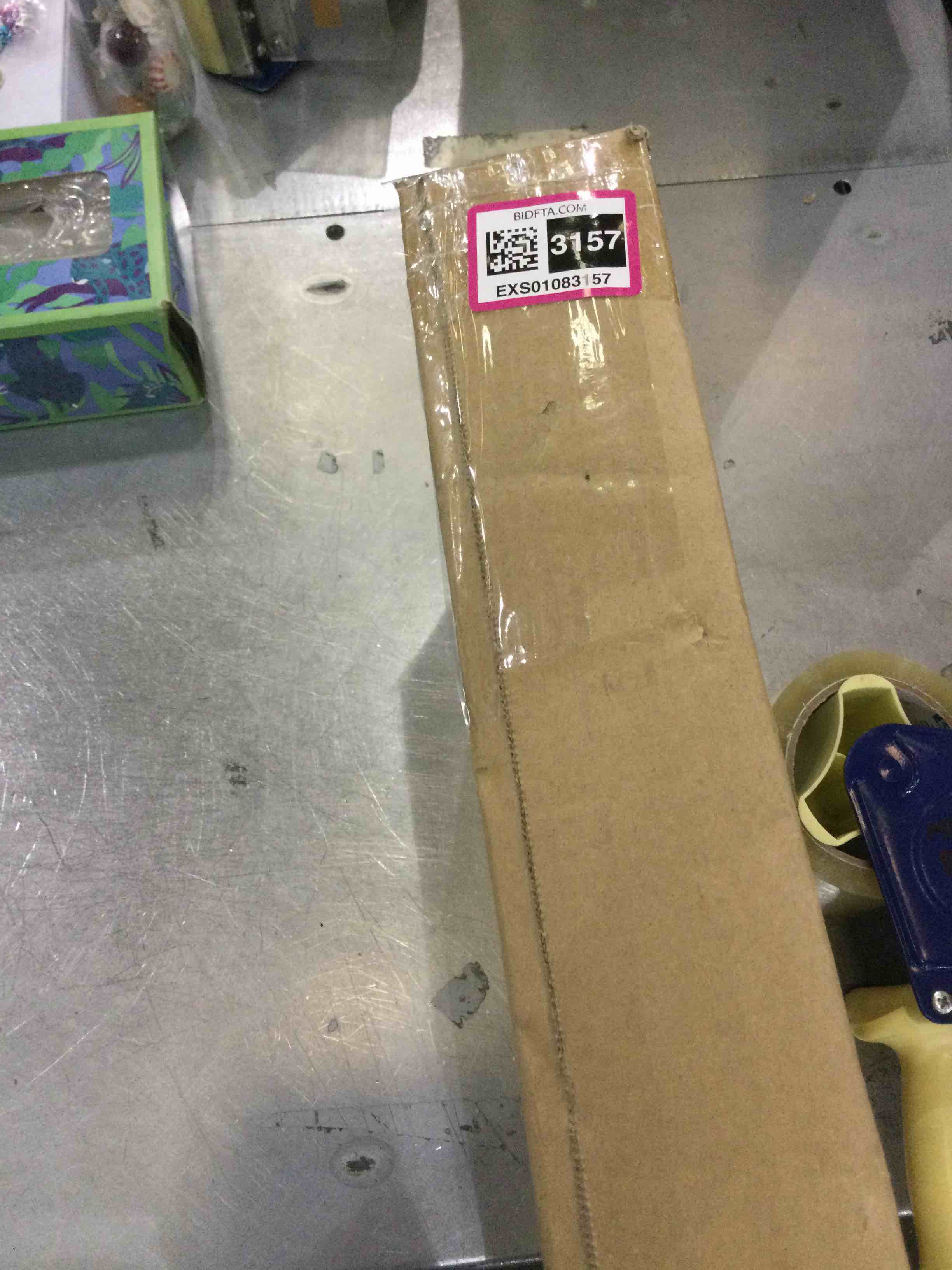 https://s3.amazonaws.com/lotting-images-prod/BargainHunt/EXS01083157_1708617300646.jpeg