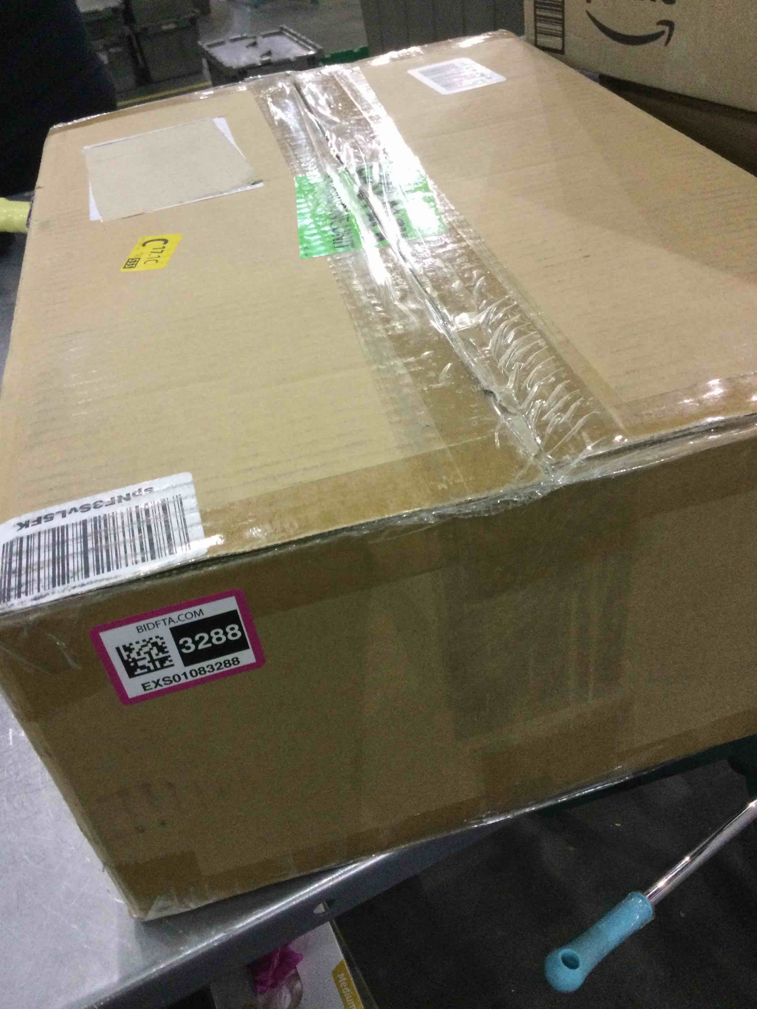 https://s3.amazonaws.com/lotting-images-prod/BargainHunt/EXS01083288_1708692760345.jpeg