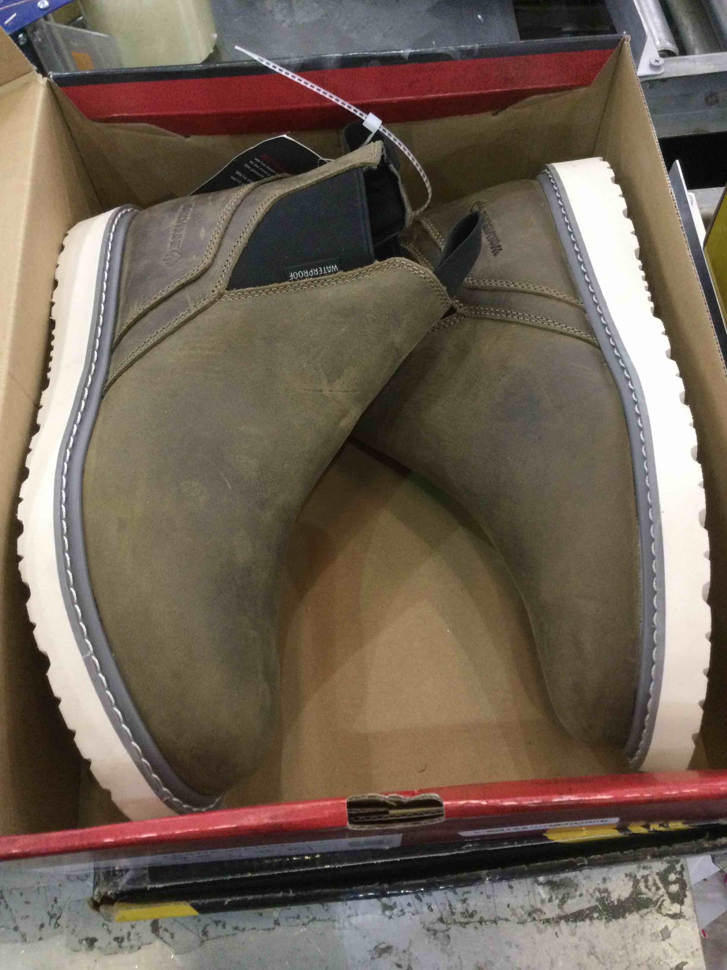 https://s3.amazonaws.com/lotting-images-prod/BargainHunt/EXS01083466_1708717482627.jpeg