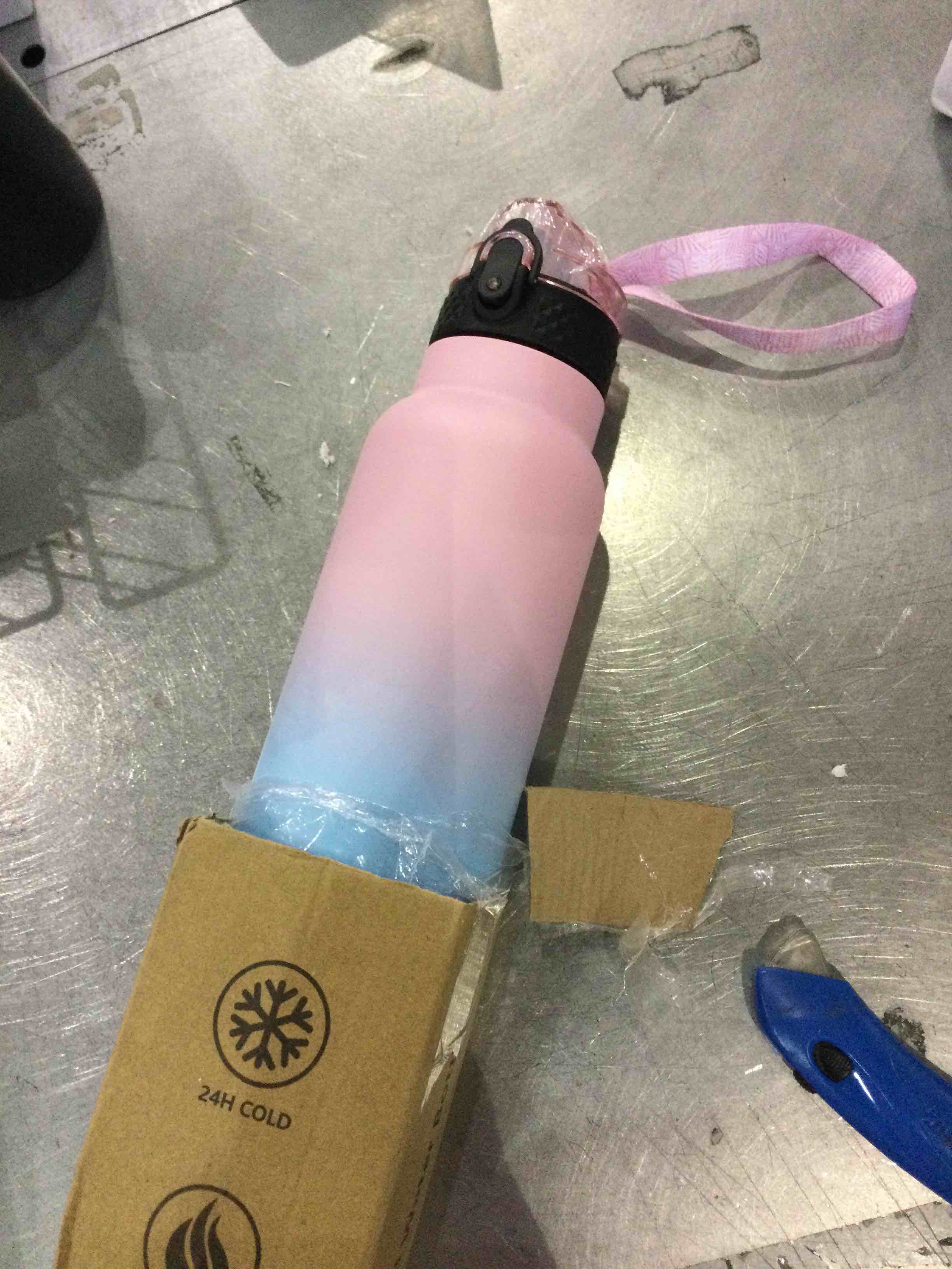 https://s3.amazonaws.com/lotting-images-prod/BargainHunt/EXS01083495_1708951946069.jpeg