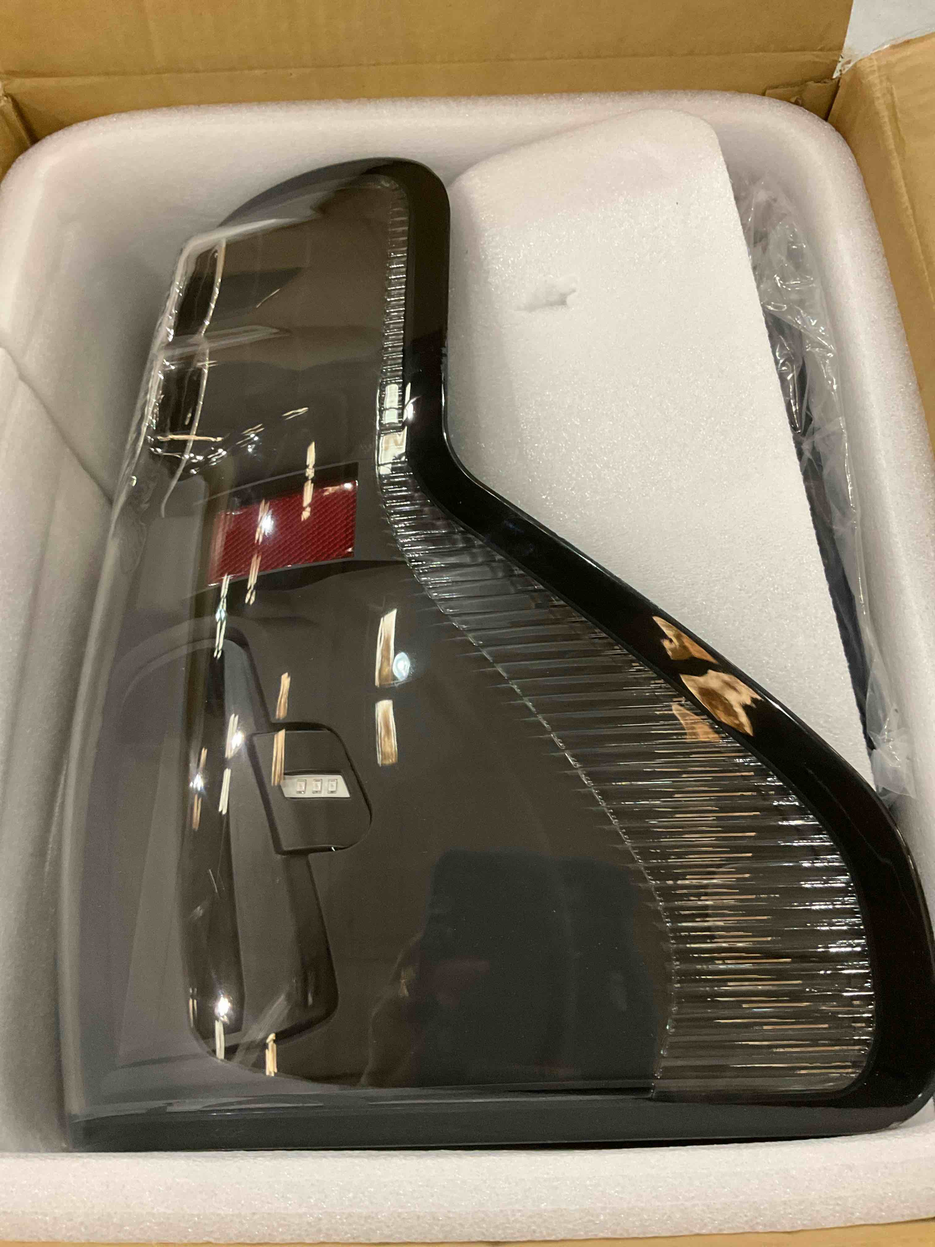 https://s3.amazonaws.com/lotting-images-prod/BargainHunt/EXS01083548_1709743147922.jpeg